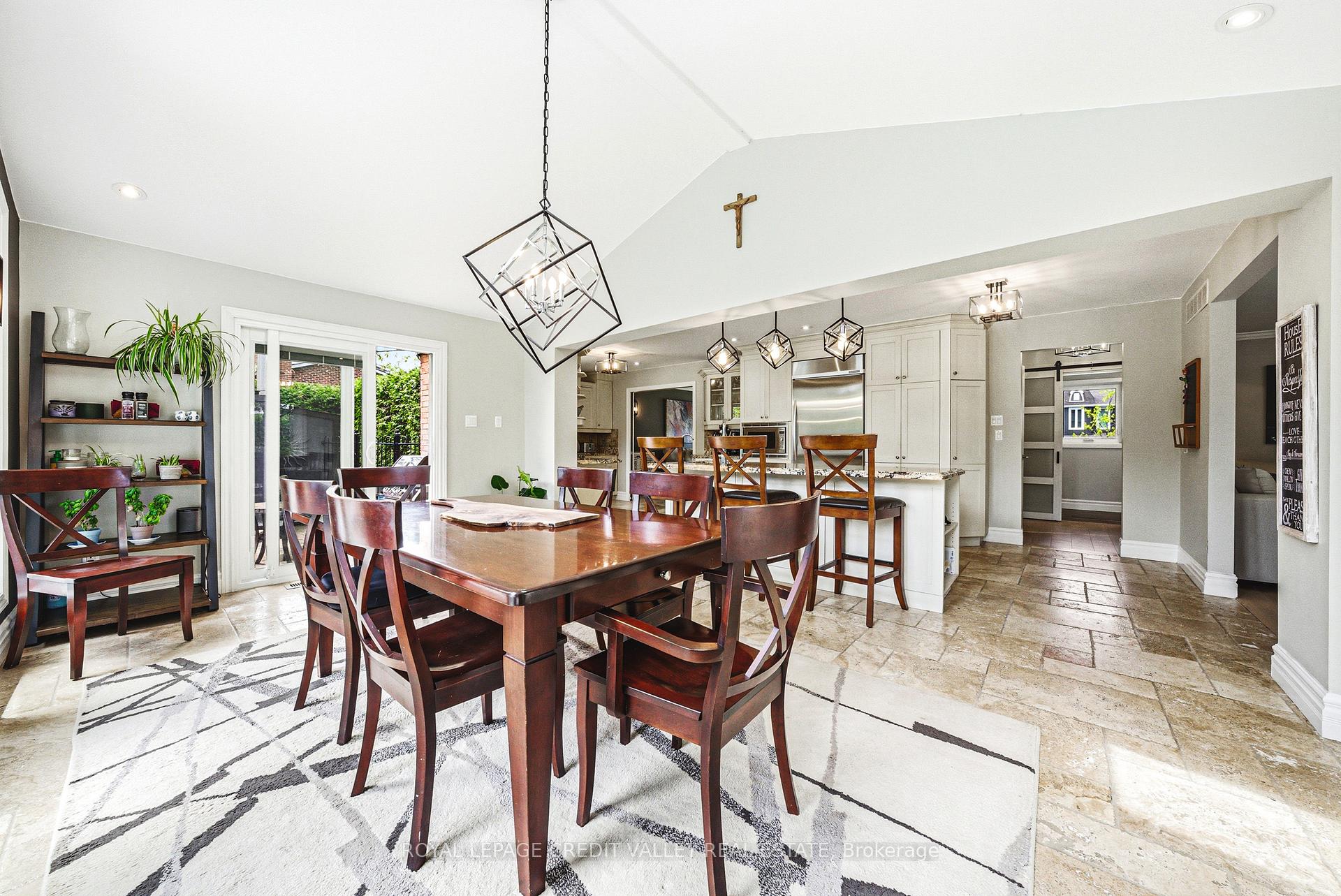 Photo 15 of 5 Valleygreen Crescent S, Caledon, Caledon East — HOMEH