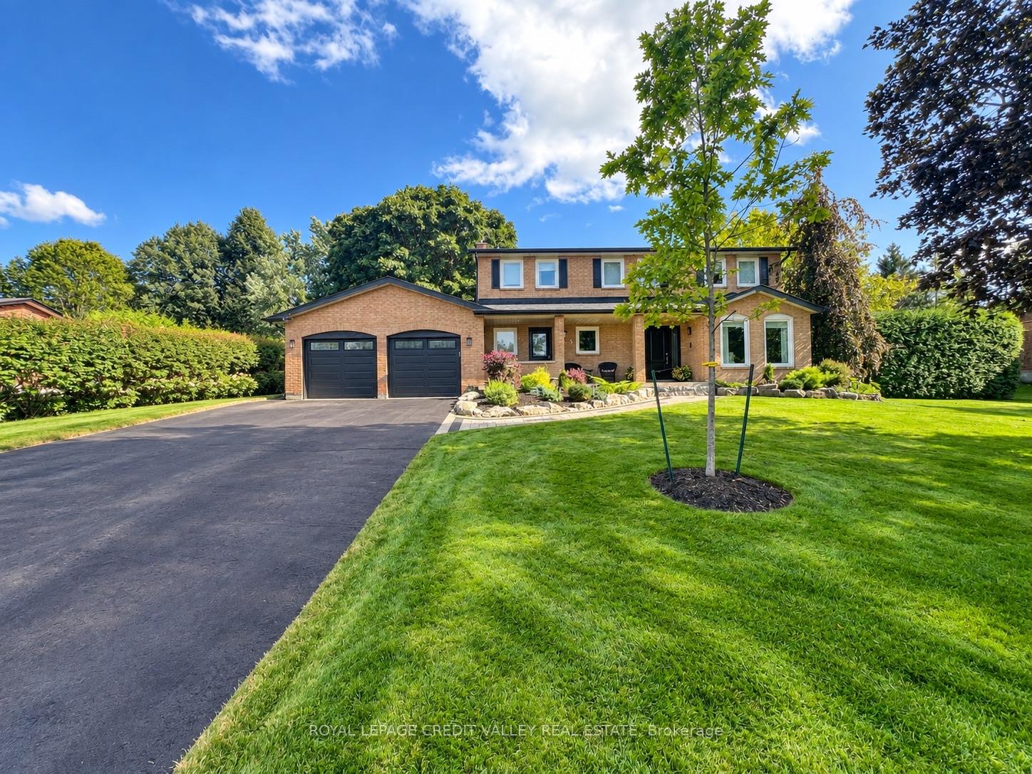 Photo 2 of 5 Valleygreen Crescent S, Caledon, Caledon East — HOMEH