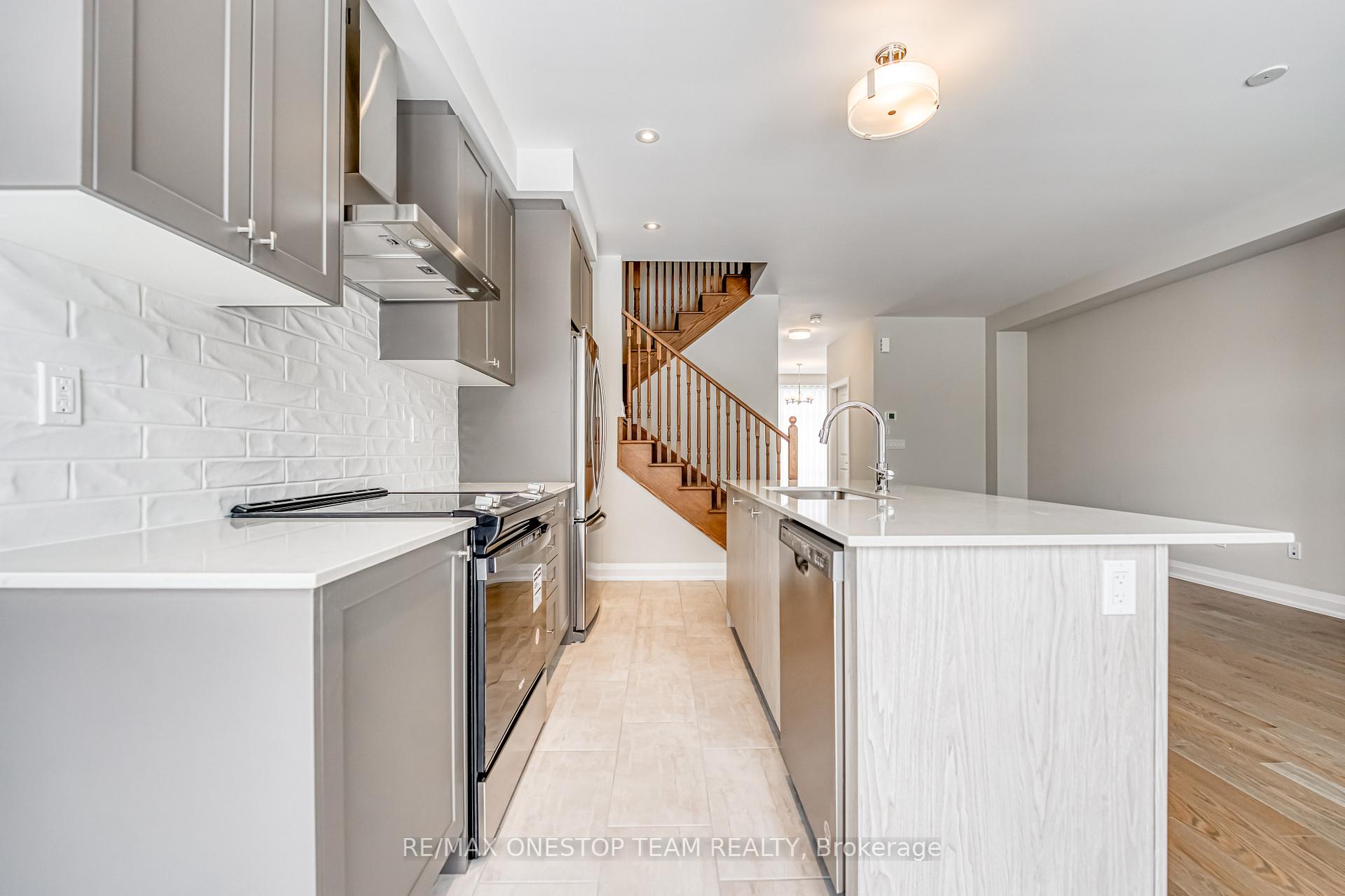 Photo 17 of 2833 Albatross Way, Pickering, Rural Pickering — HOMEH