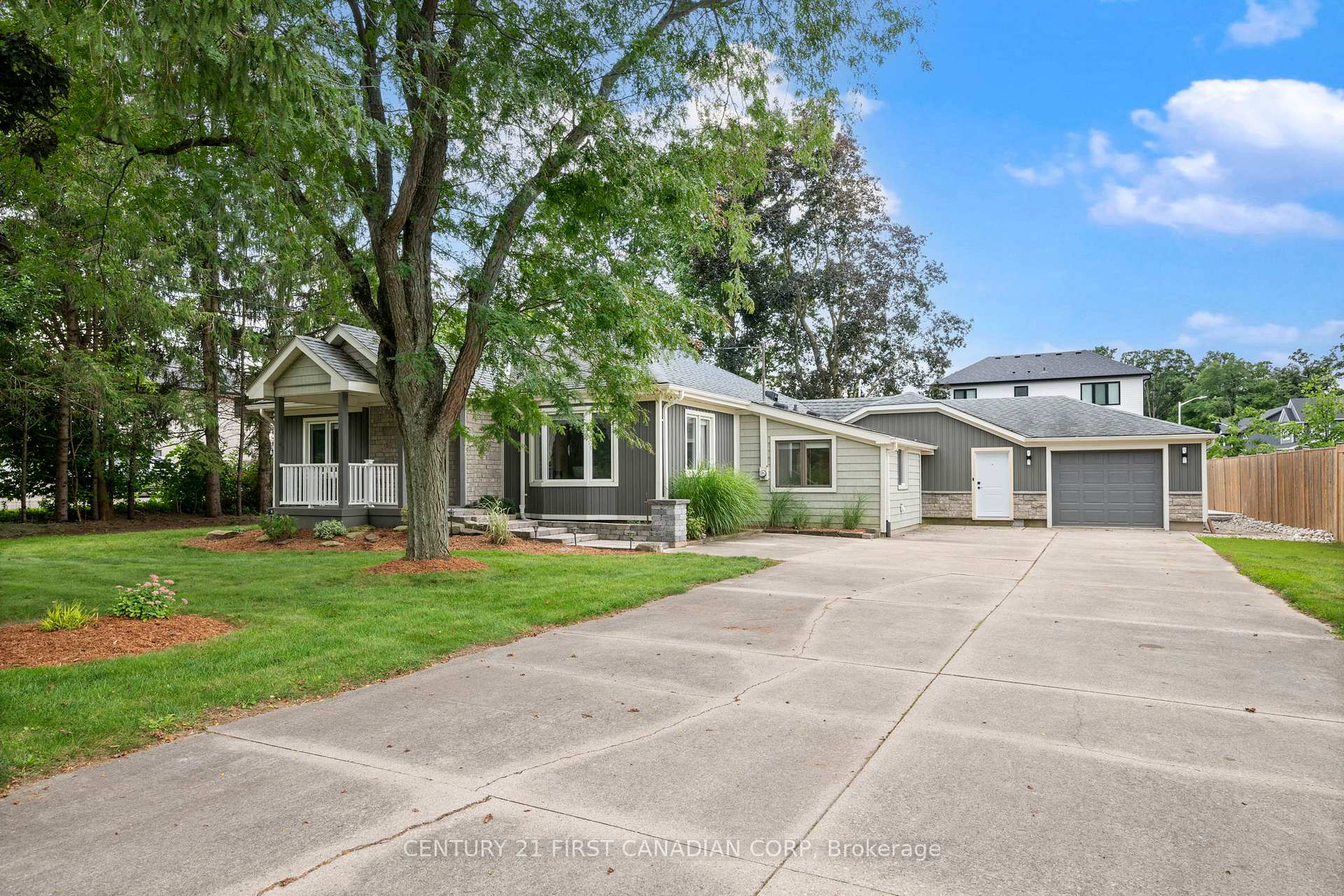 Photo 1 of 22697 Adelaide Road, Strathroy-Caradoc, Mount Brydges — HOMEH