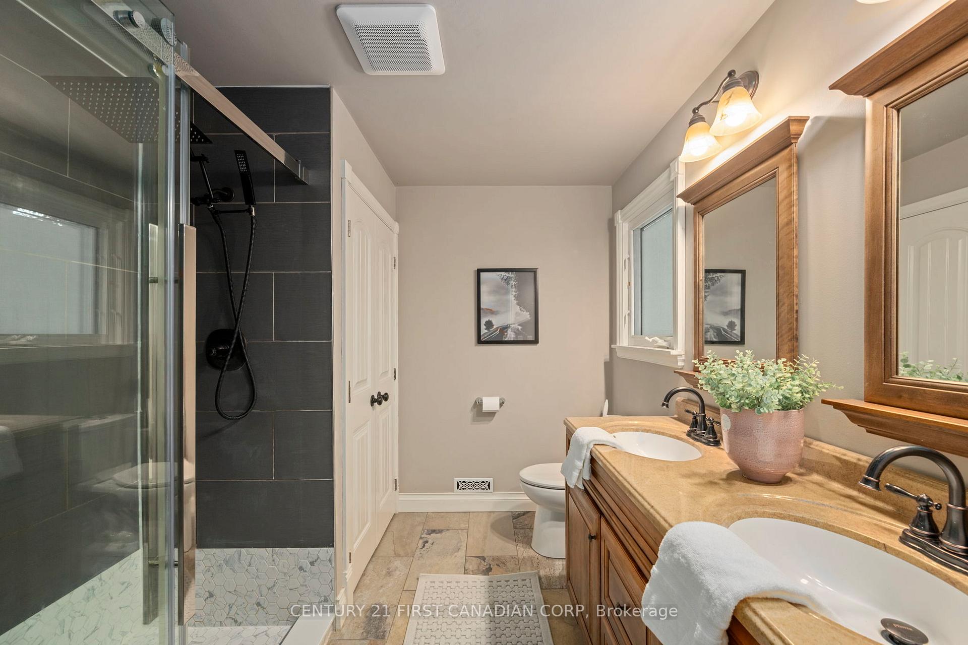 Photo 15 of 22697 Adelaide Road, Strathroy-Caradoc, Mount Brydges — HOMEH