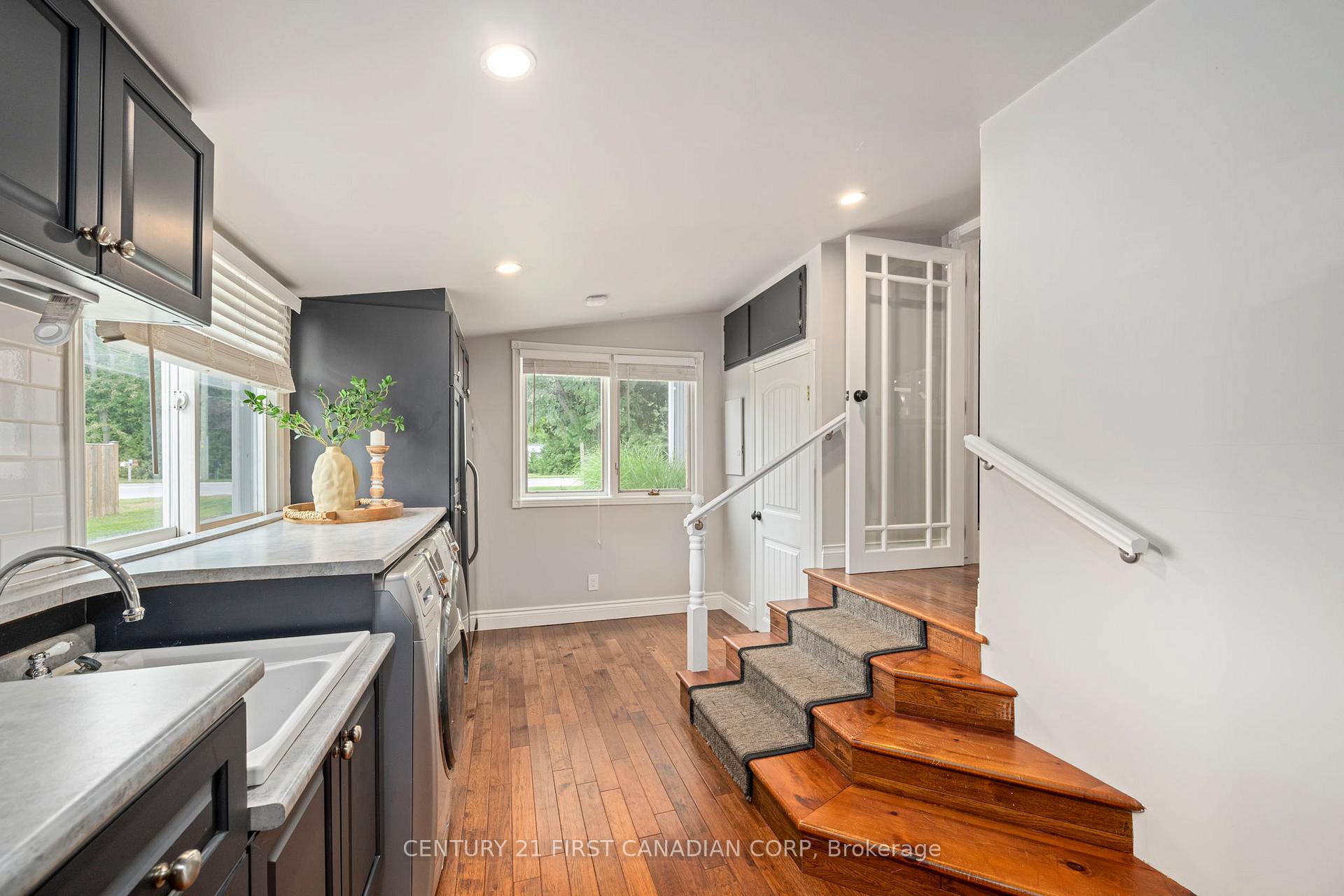 Photo 22 of 22697 Adelaide Road, Strathroy-Caradoc, Mount Brydges — HOMEH