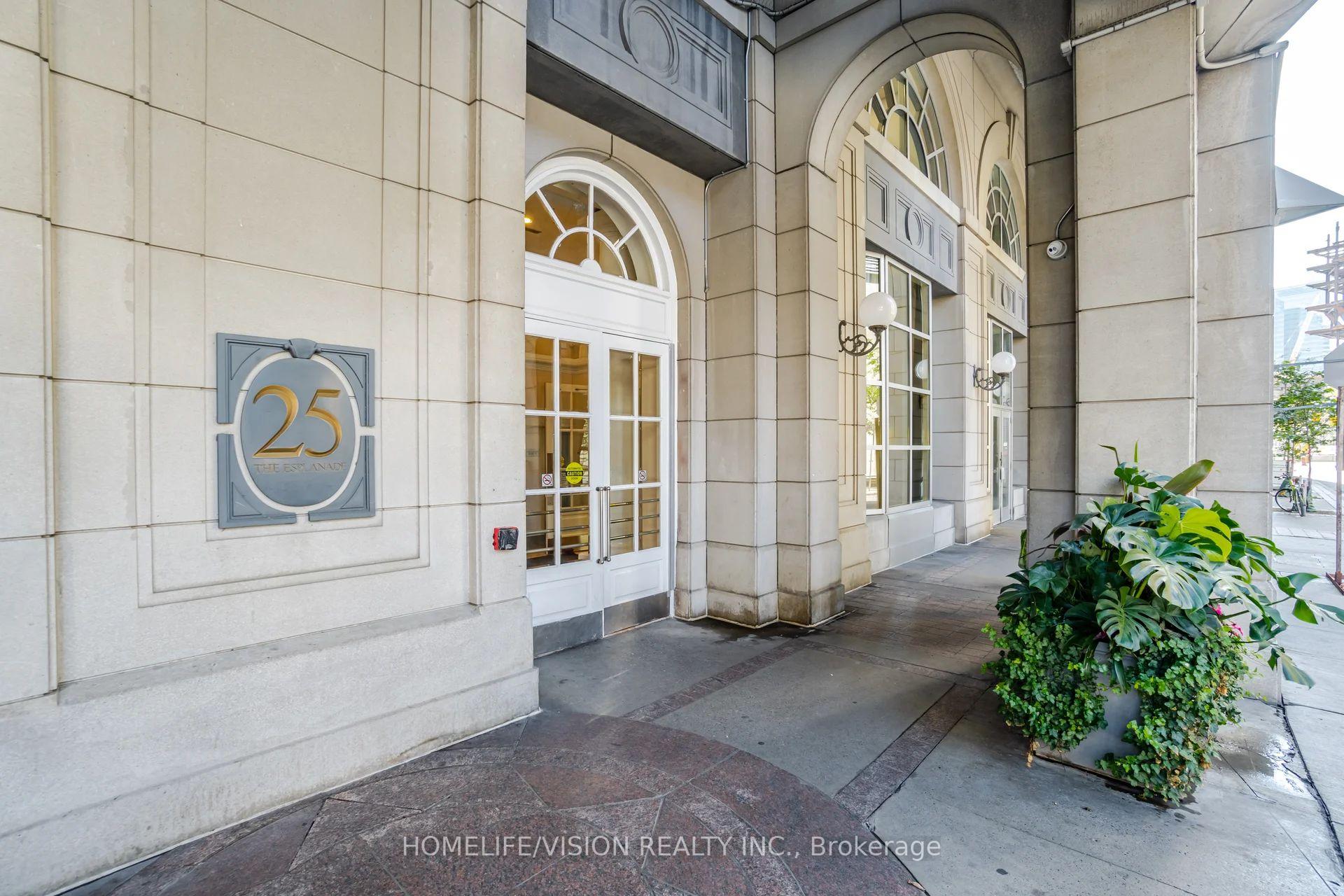Photo 2 of Unit 706, 25 The Esplanade, Toronto, Waterfront Communities — HOMEH