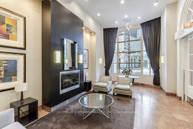 Photo 3 of Unit 706, 25 The Esplanade, Toronto, Waterfront Communities — HOMEH