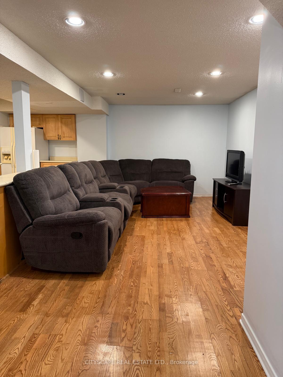 Photo 1 of Unit Basement, 4289 Radisson Crescent, Mississauga, Central Erin Mills — HOMEH