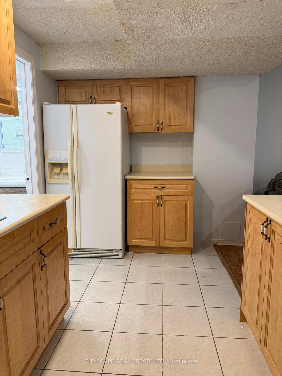 Photo 5 of Unit Basement, 4289 Radisson Crescent, Mississauga, Central Erin Mills — HOMEH