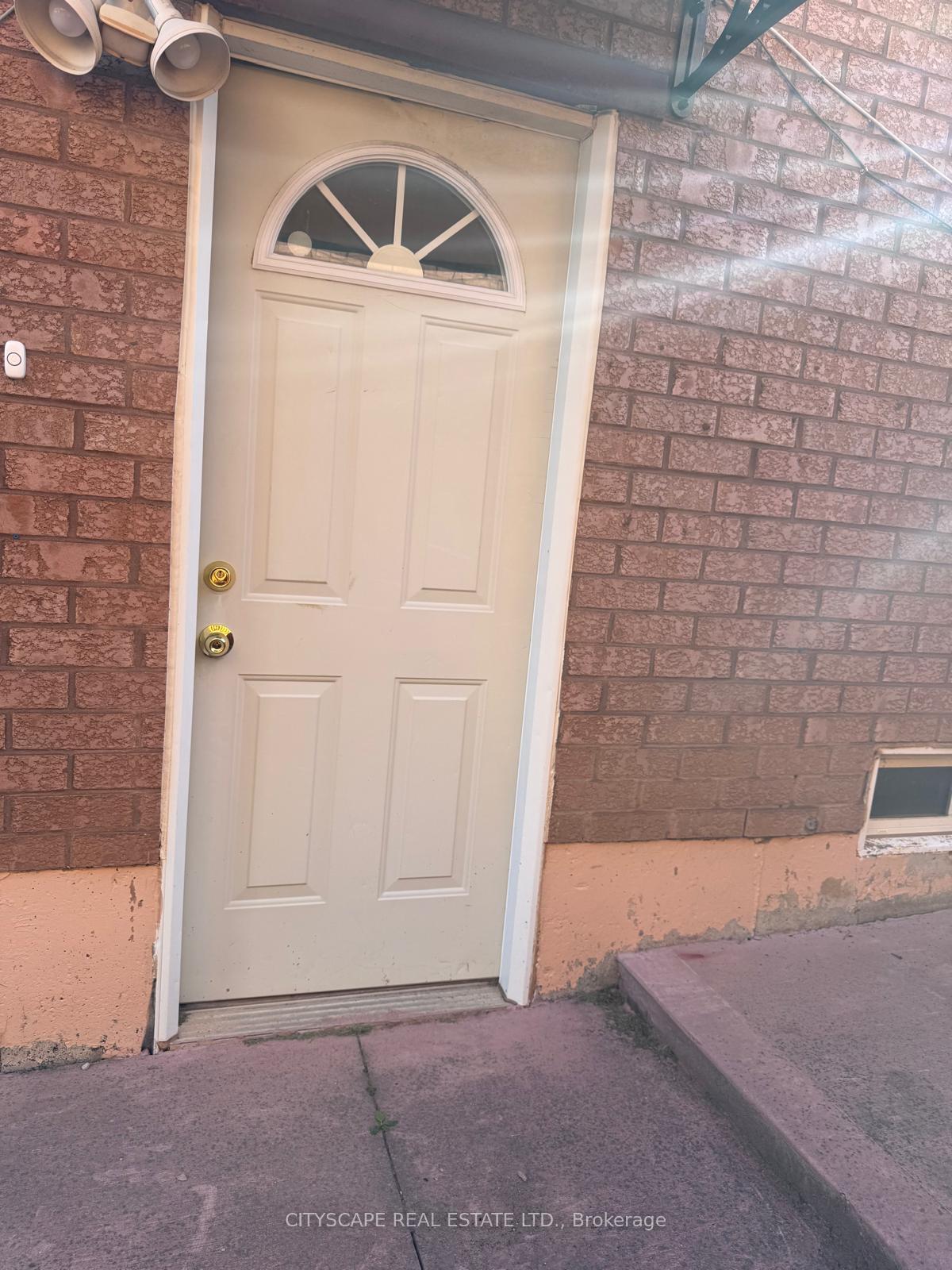 Photo 6 of Unit Basement, 4289 Radisson Crescent, Mississauga, Central Erin Mills — HOMEH