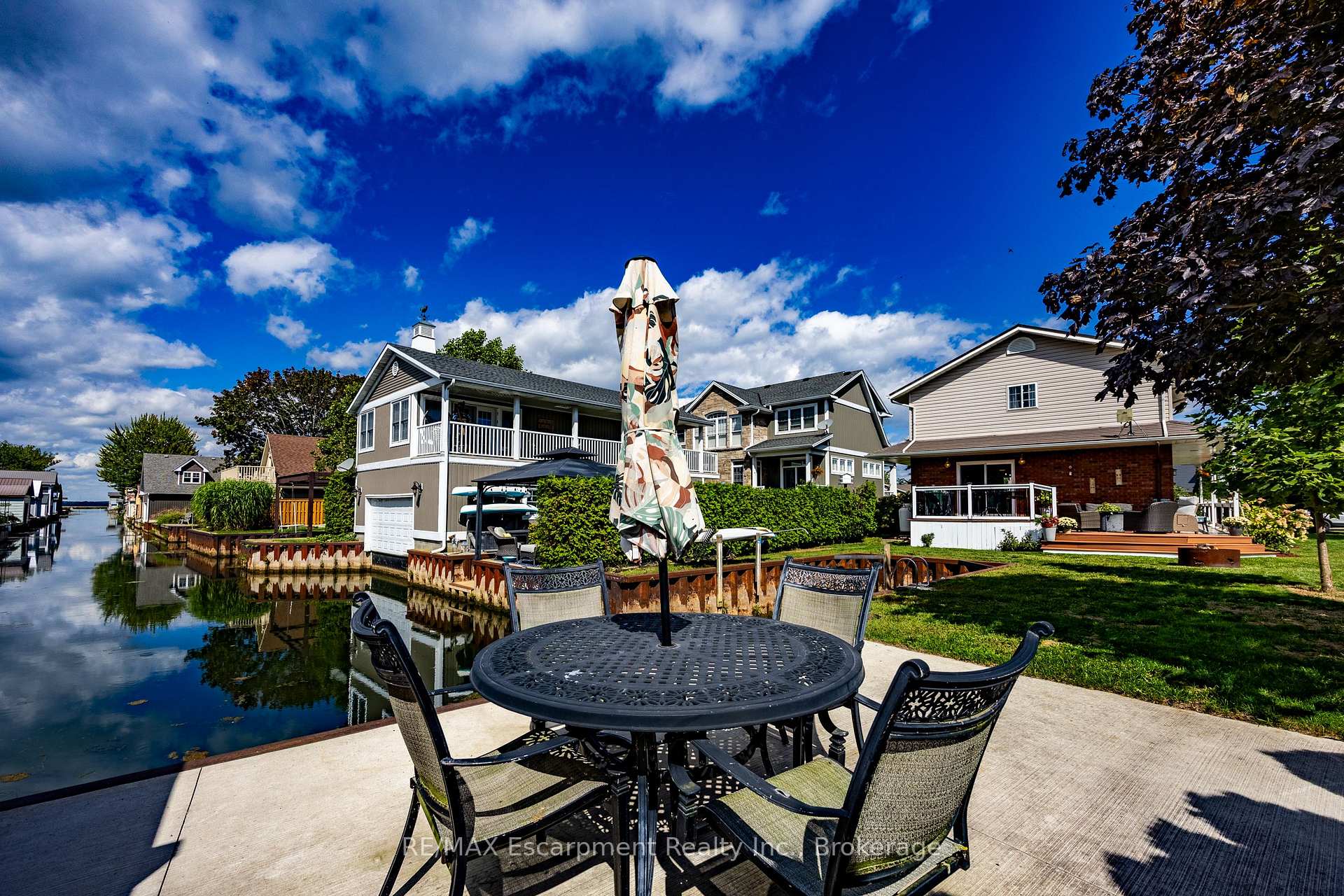 Photo 3 of 116 Erie Boulevard, Norfolk, Long Point — HOMEH