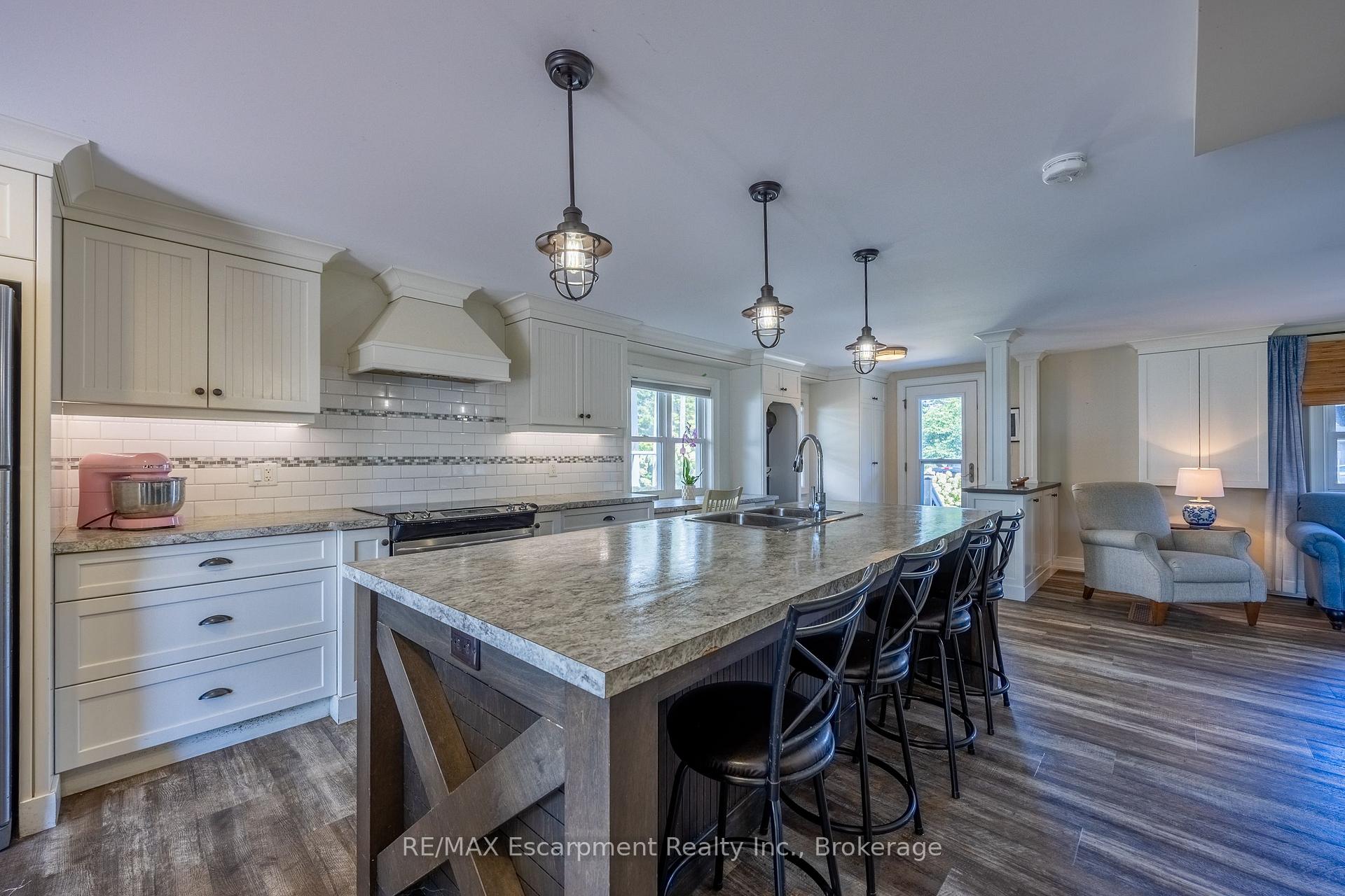 Photo 9 of 116 Erie Boulevard, Norfolk, Long Point — HOMEH