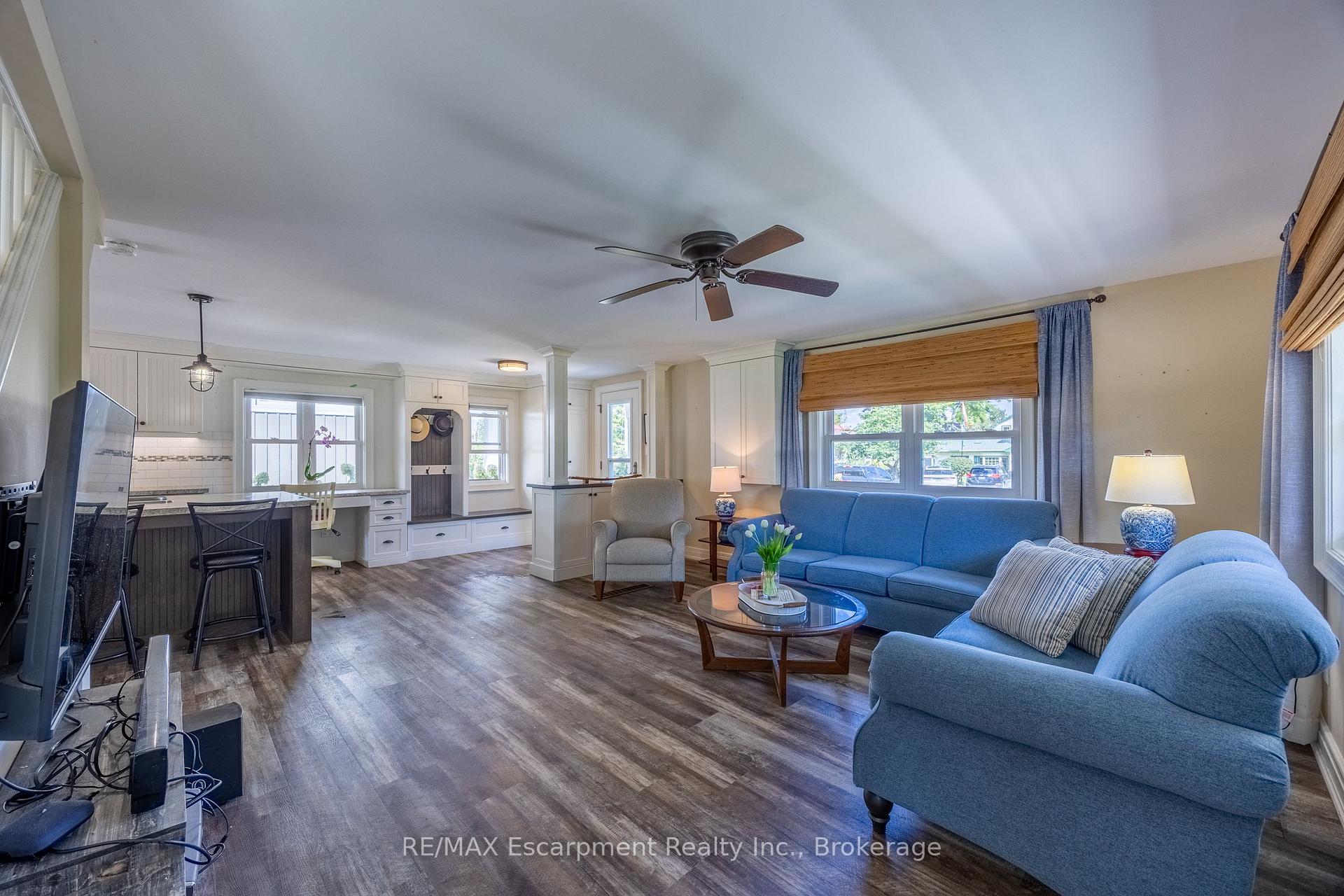 Photo 15 of 116 Erie Boulevard, Norfolk, Long Point — HOMEH