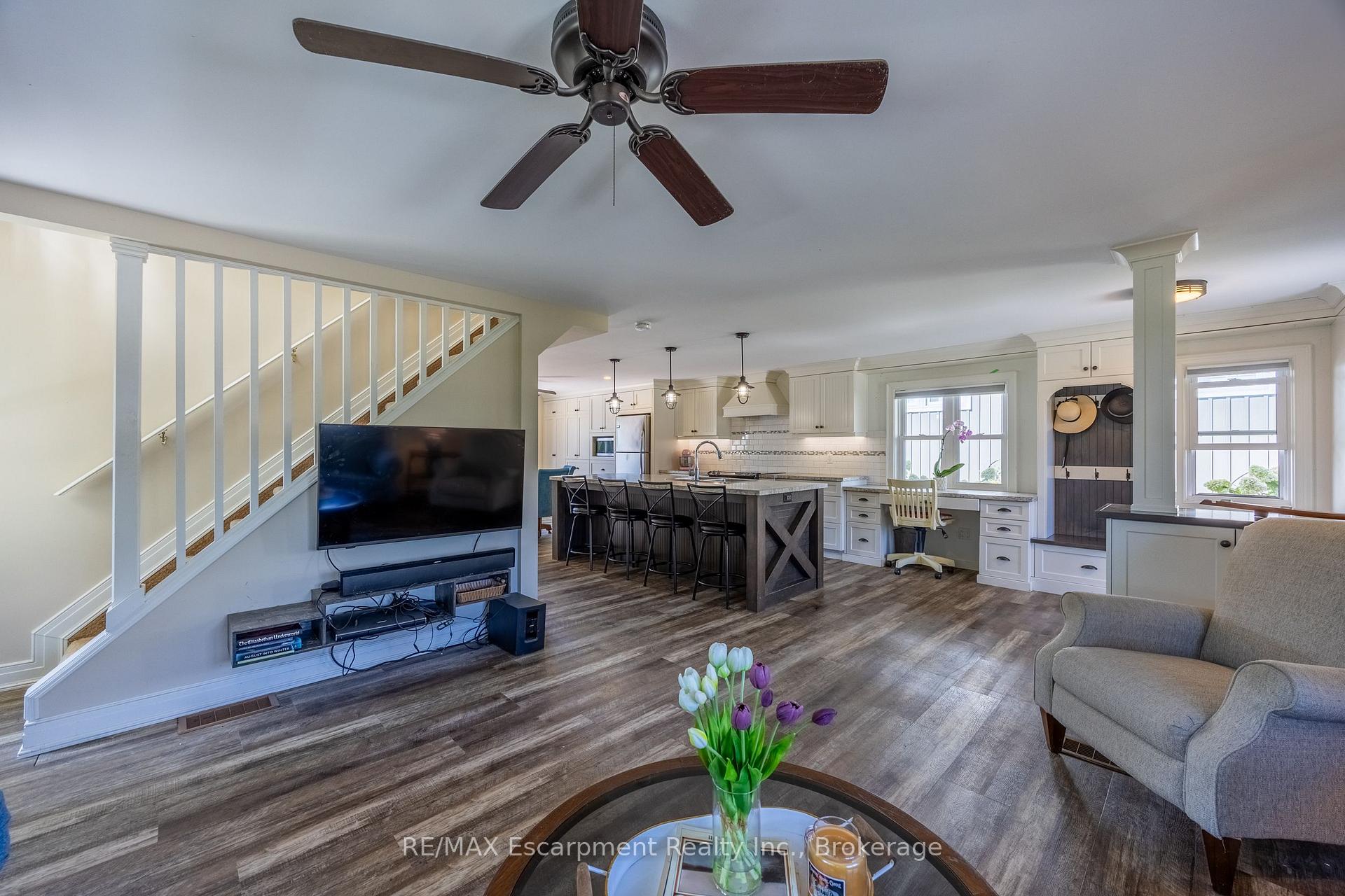 Photo 17 of 116 Erie Boulevard, Norfolk, Long Point — HOMEH