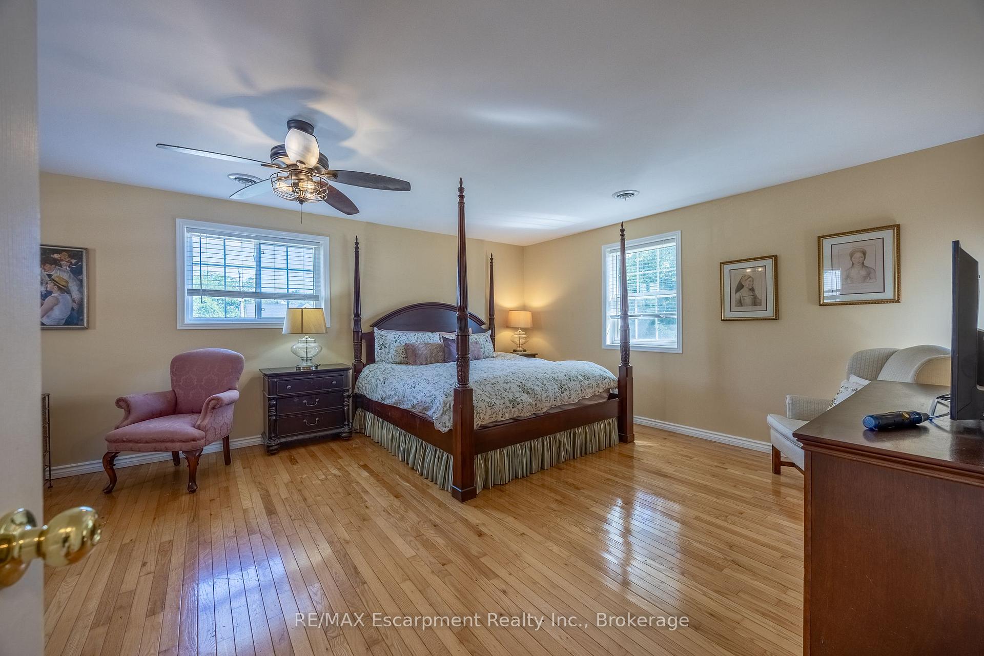 Photo 25 of 116 Erie Boulevard, Norfolk, Long Point — HOMEH