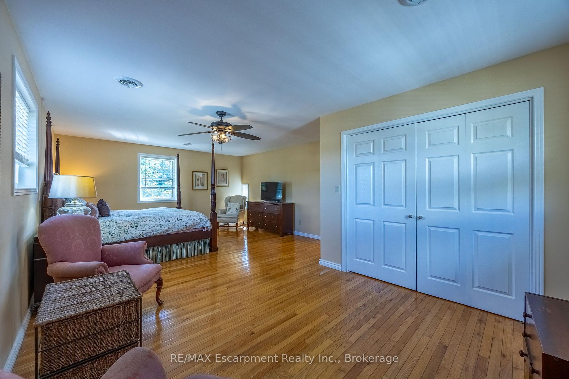 Photo 27 of 116 Erie Boulevard, Norfolk, Long Point — HOMEH