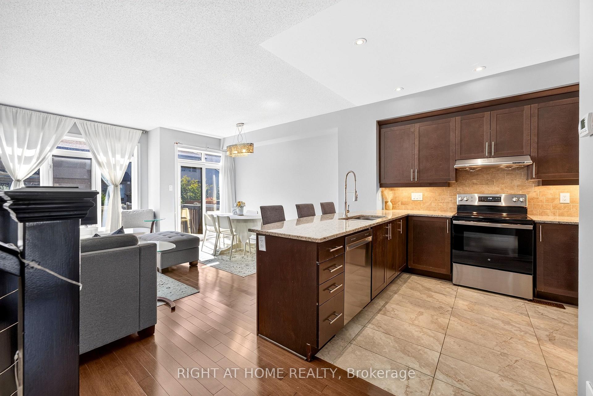 Photo 10 of 161 Mattingly Way, Ottawa, Riverside South/Gloucester Glen — HOMEH