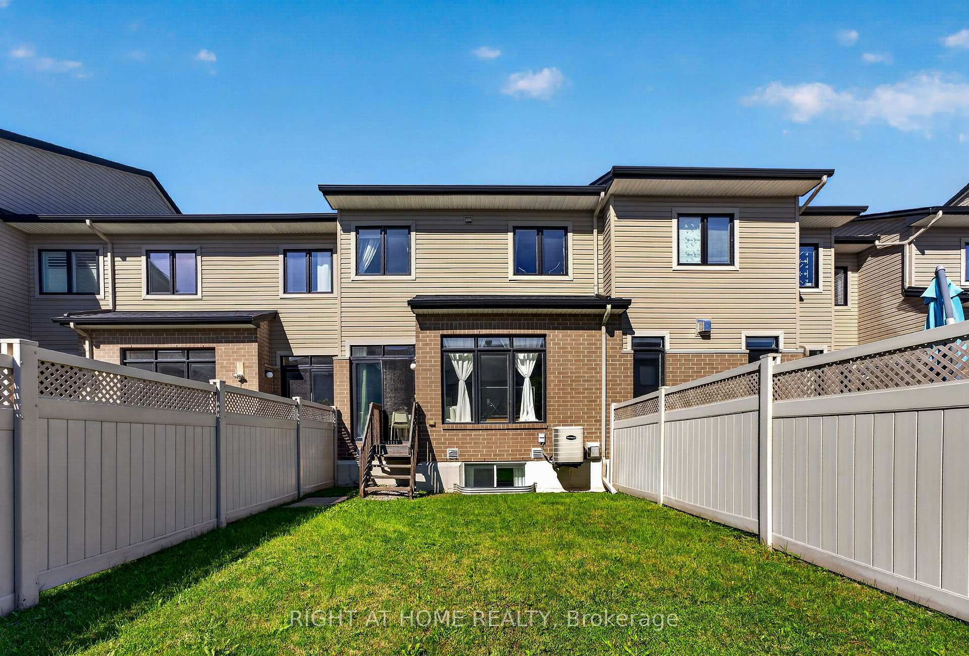 Photo 36 of 161 Mattingly Way, Ottawa, Riverside South/Gloucester Glen — HOMEH