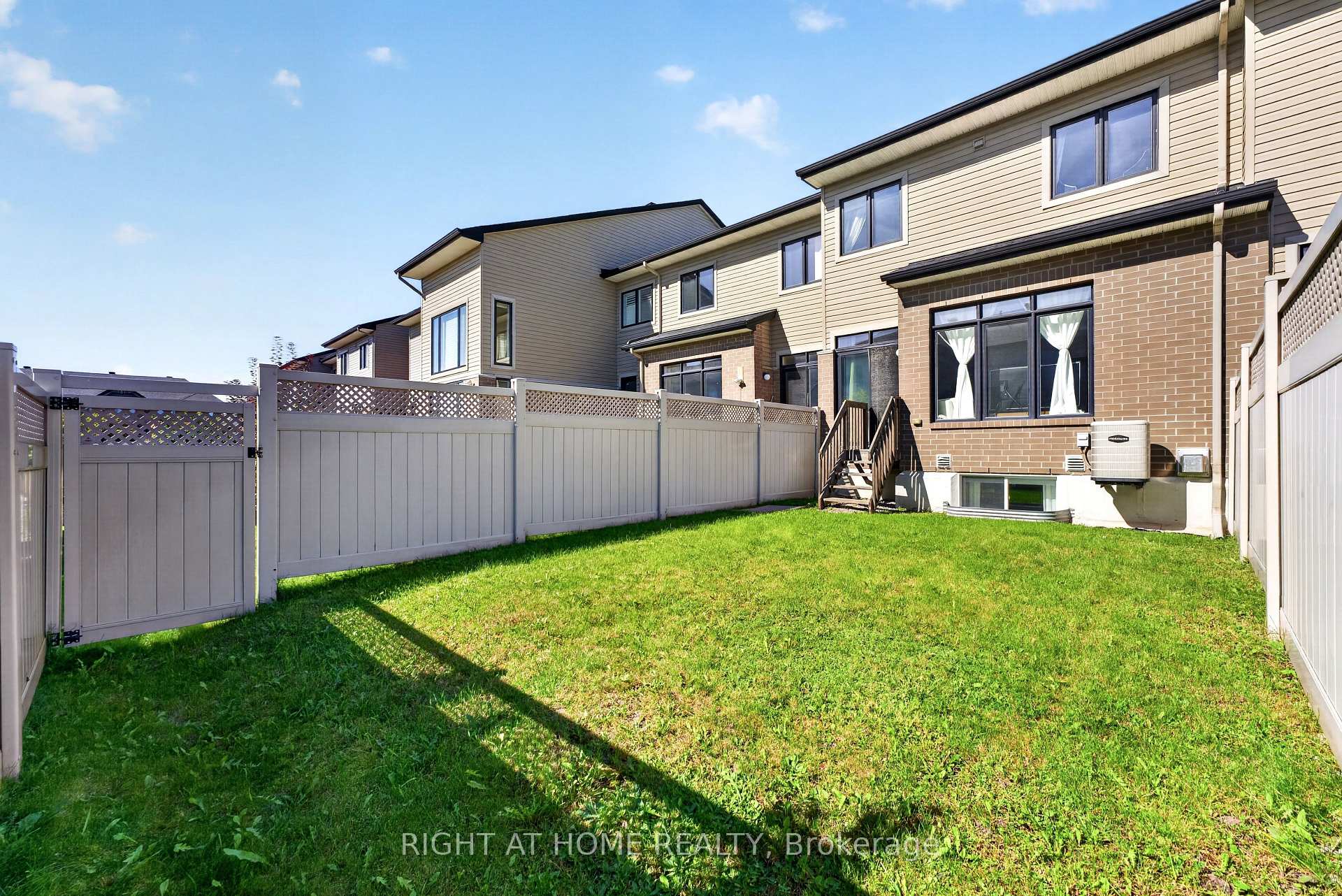 Photo 38 of 161 Mattingly Way, Ottawa, Riverside South/Gloucester Glen — HOMEH