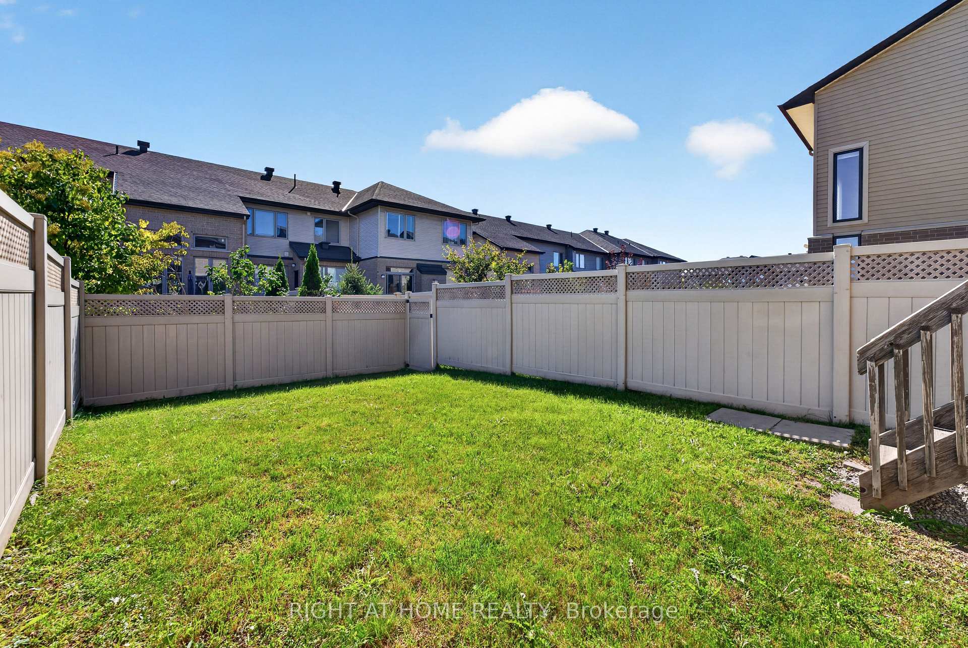 Photo 39 of 161 Mattingly Way, Ottawa, Riverside South/Gloucester Glen — HOMEH