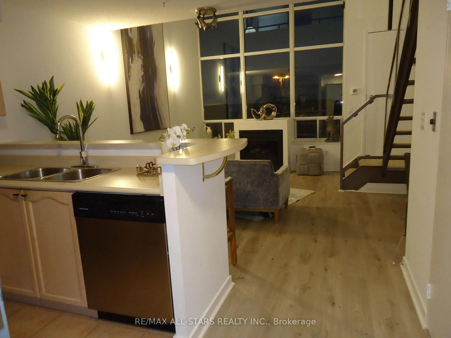 Photo 14 of Unit 621, 250 Manitoba Street, Etobicoke, Mimico — HOMEH