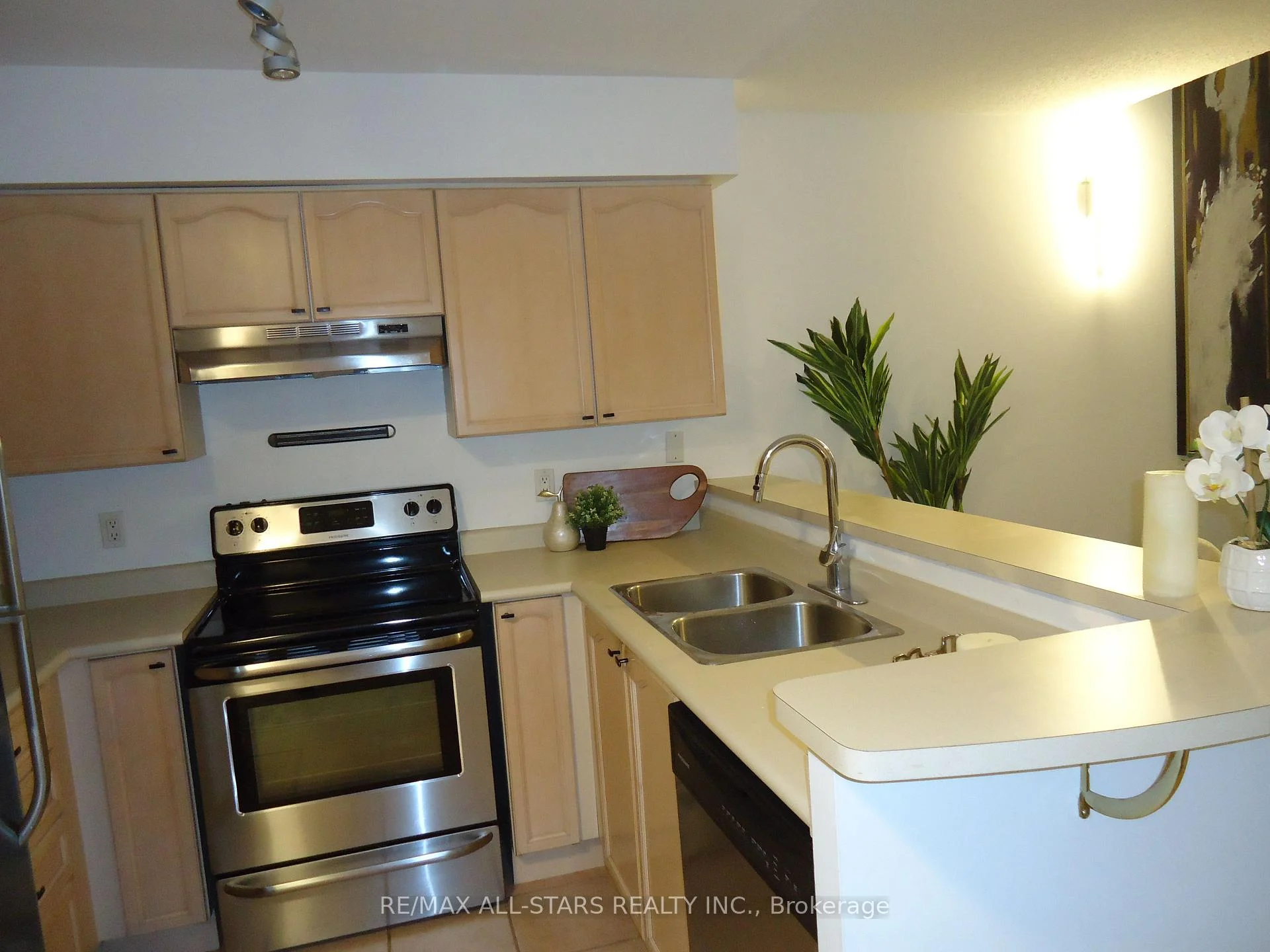 Photo 23 of Unit 621, 250 Manitoba Street, Etobicoke, Mimico — HOMEH