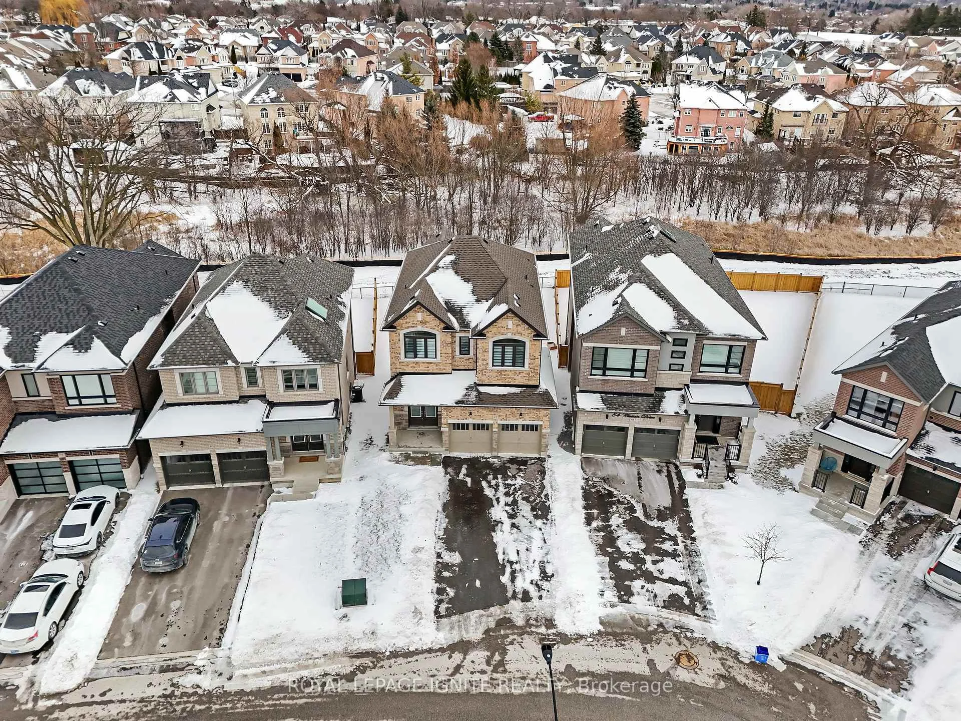 Photo 5 of 82 Closson Drive, Whitby, Lynde Creek — HOMEH