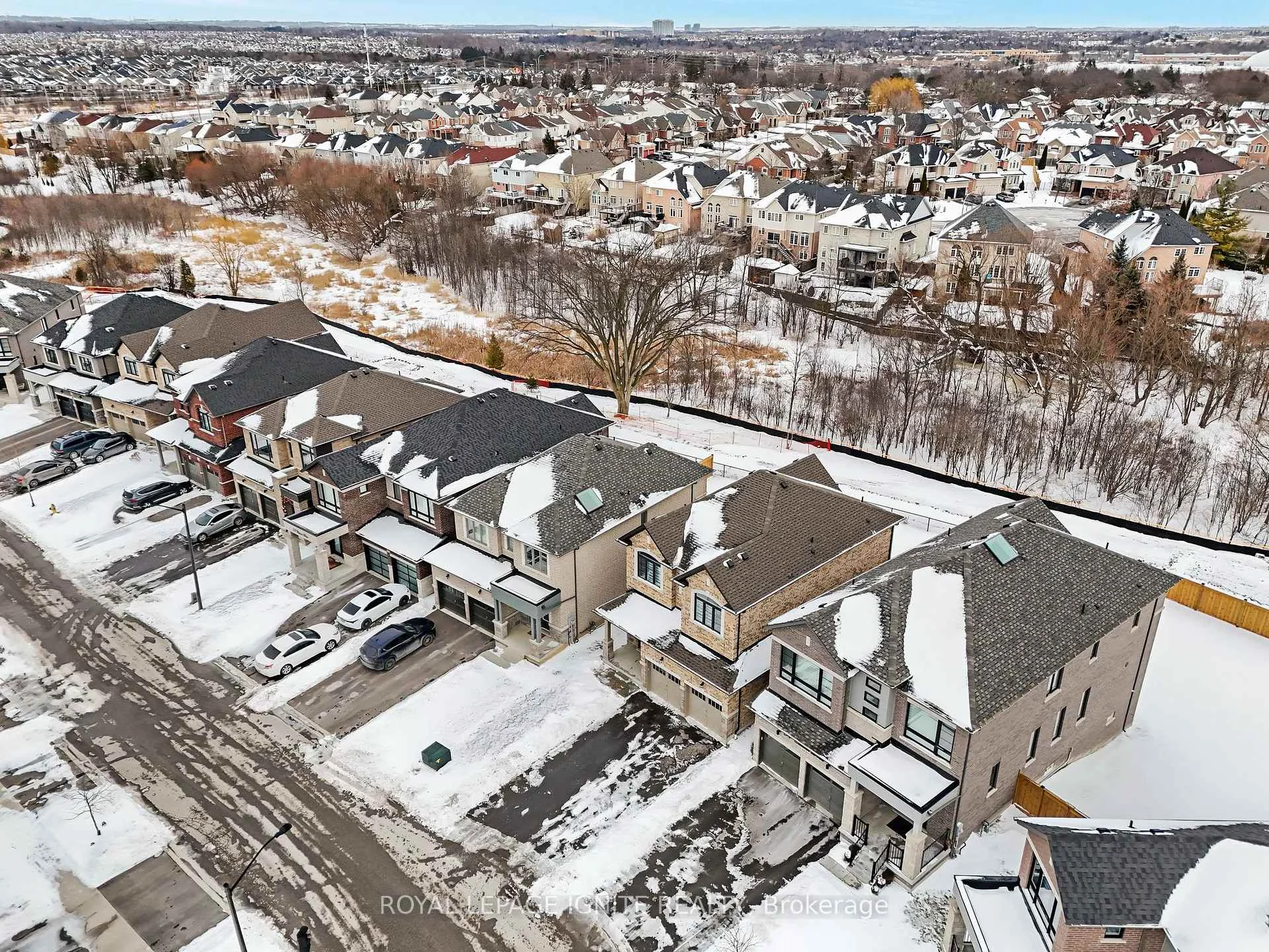Photo 6 of 82 Closson Drive, Whitby, Lynde Creek — HOMEH