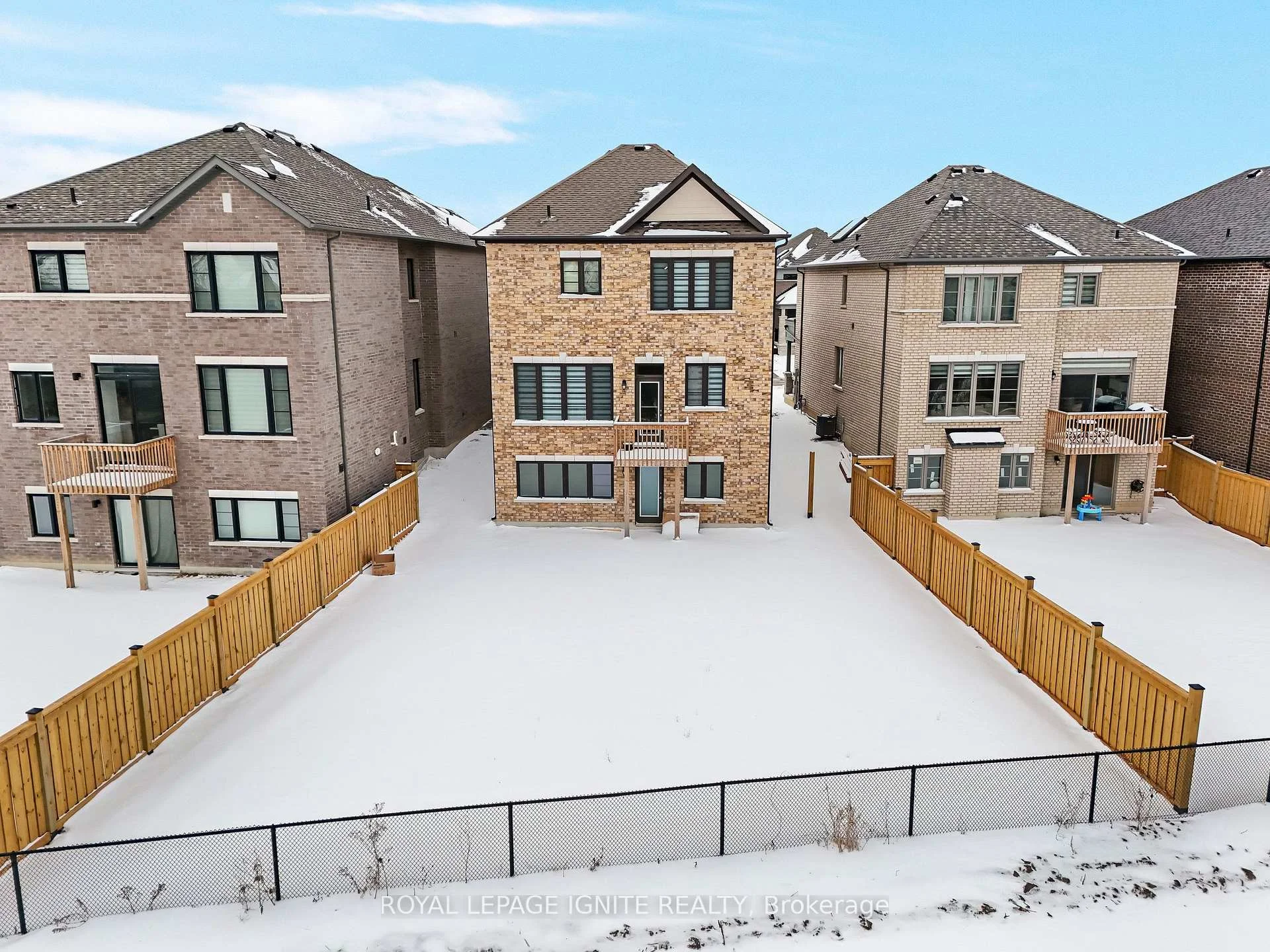 Photo 10 of 82 Closson Drive, Whitby, Lynde Creek — HOMEH