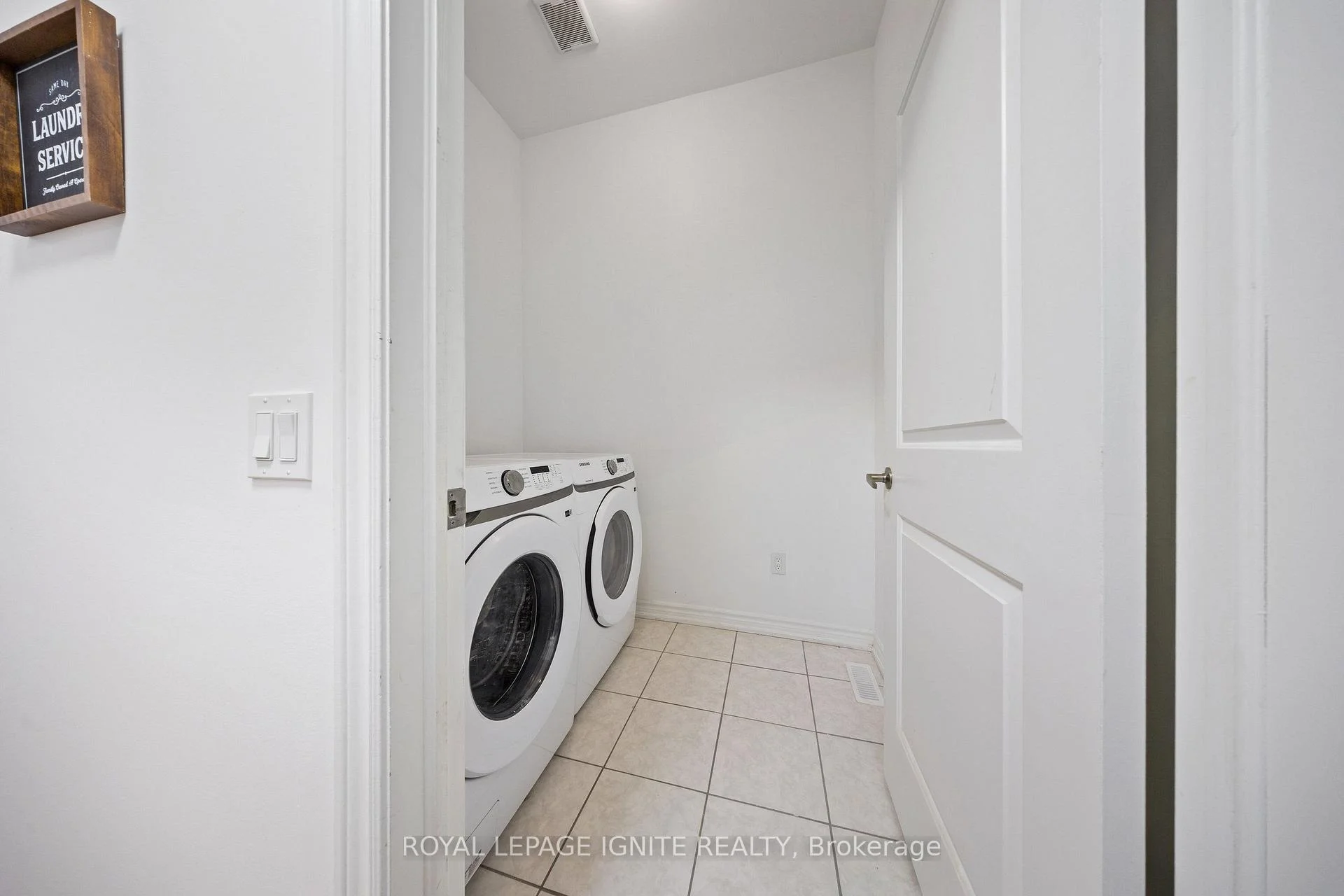Photo 20 of 82 Closson Drive, Whitby, Lynde Creek — HOMEH