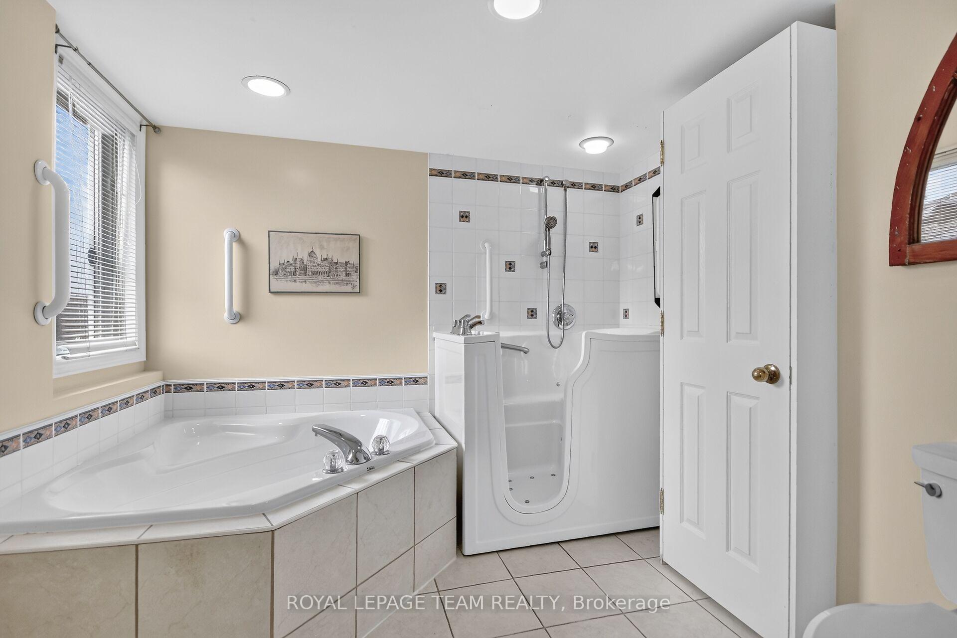 Photo 35 of Unit 2A, 51 Robson Court, Ottawa, Kanata - Kanata Lakes/Heritage Hills — HOMEH