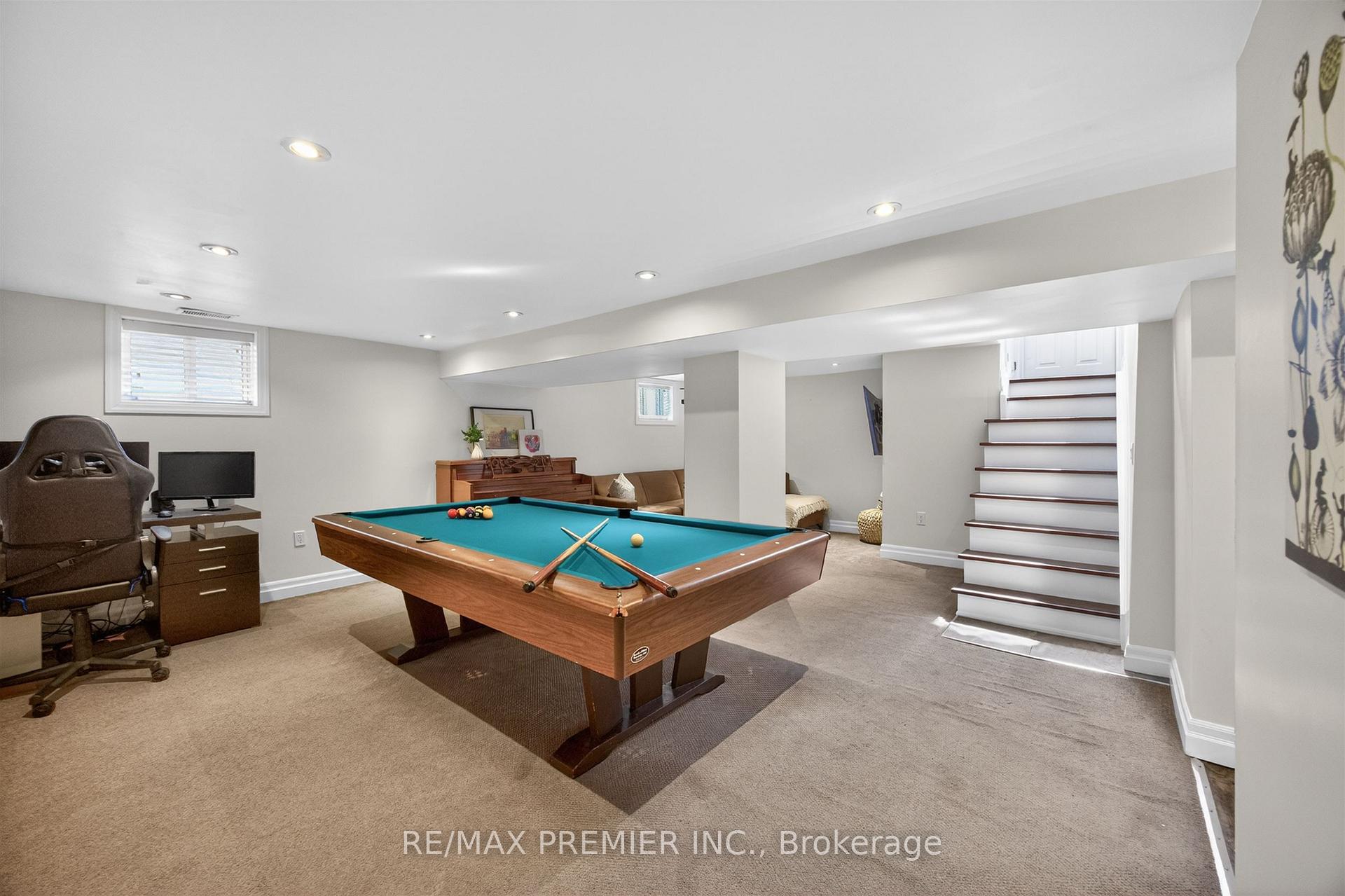 Photo 33 of 19 Park Lane, Etobicoke, Stonegate-Queensway — HOMEH