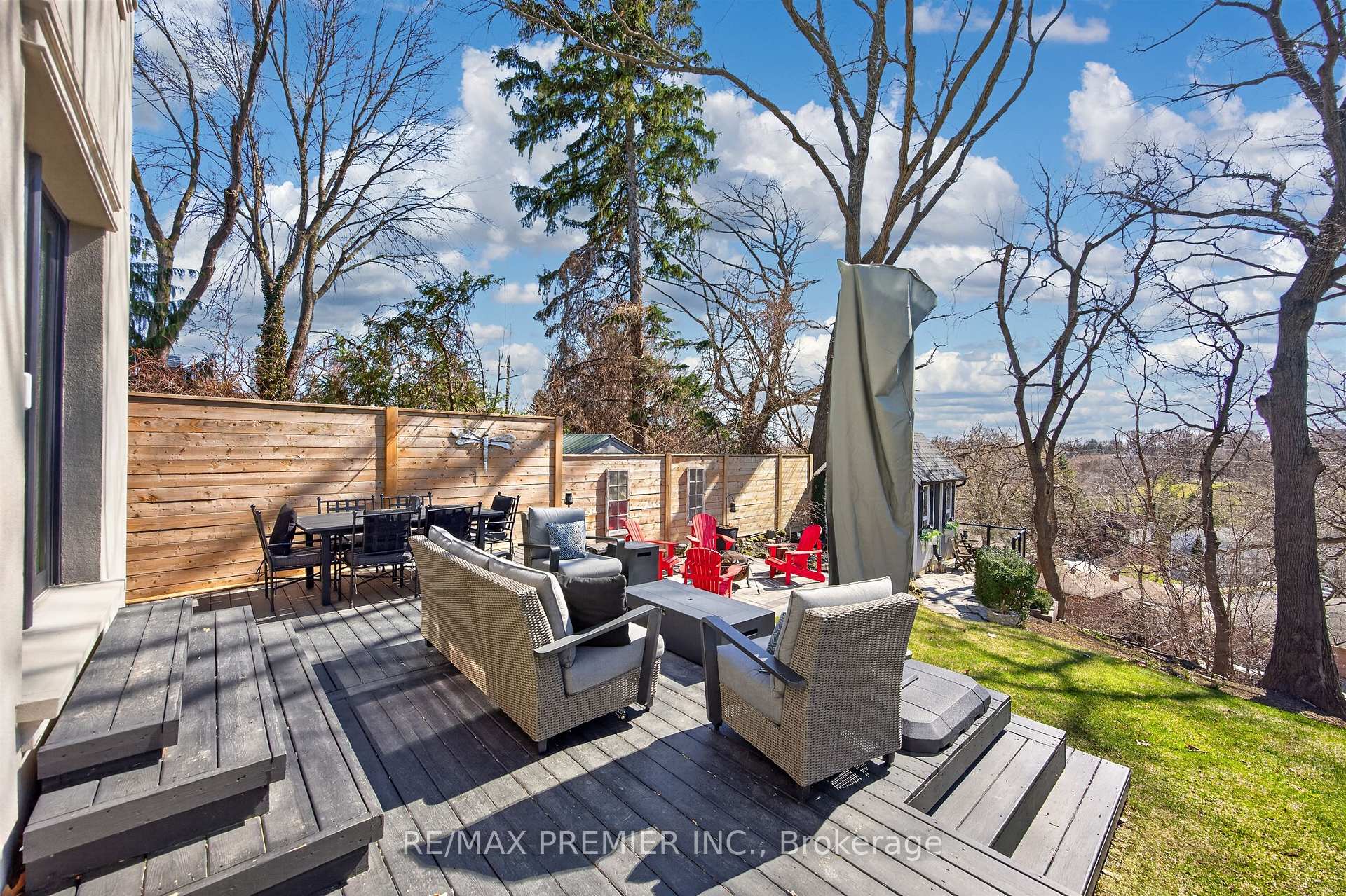 Photo 40 of 19 Park Lane, Etobicoke, Stonegate-Queensway — HOMEH