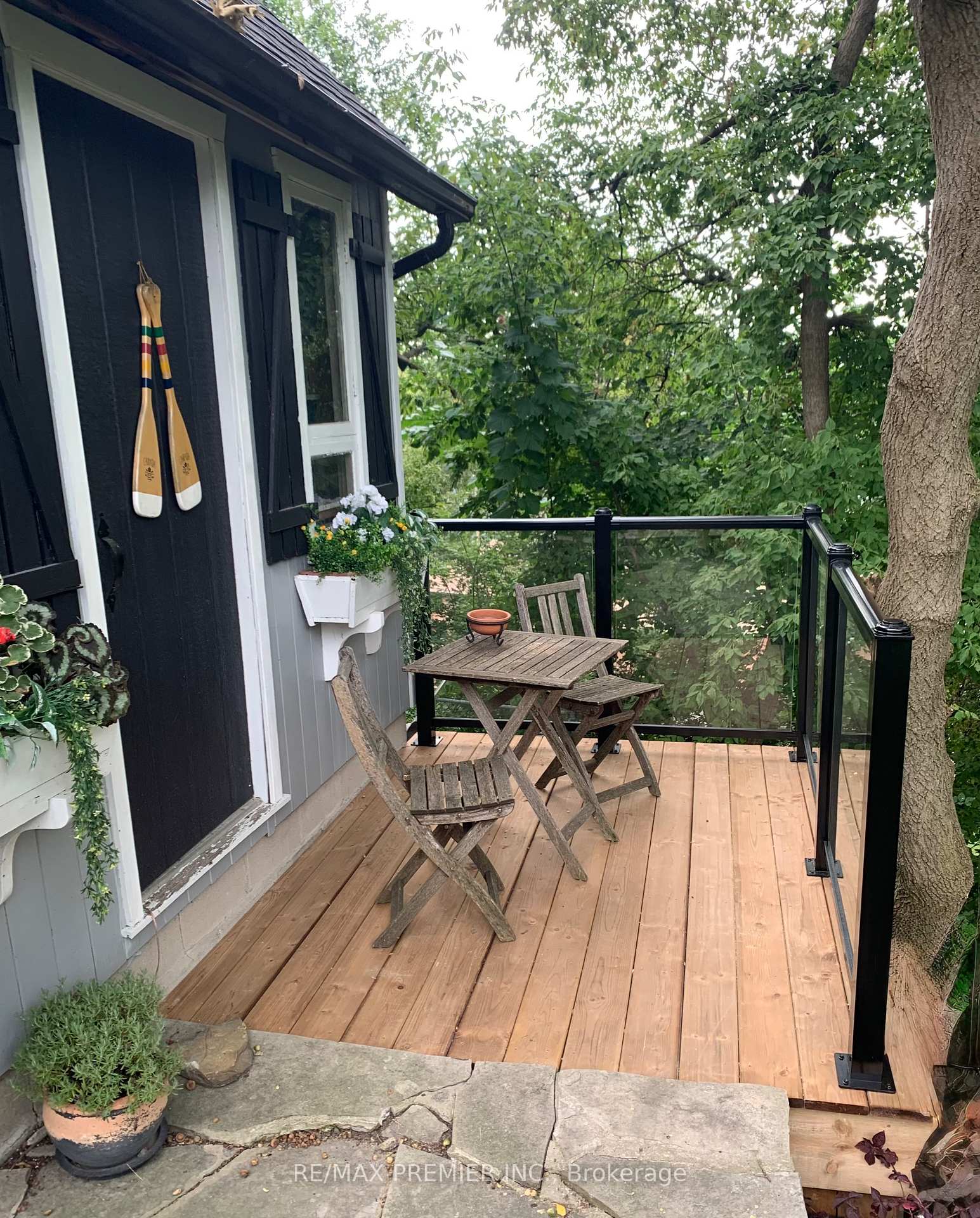 Photo 46 of 19 Park Lane, Etobicoke, Stonegate-Queensway — HOMEH