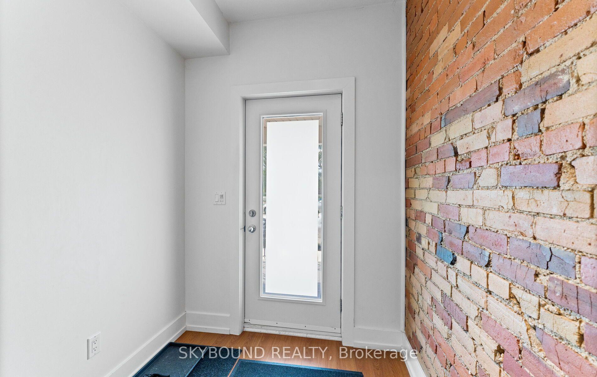 Photo 5 of 101 Ford Street, Toronto, Weston-Pellam Park — HOMEH