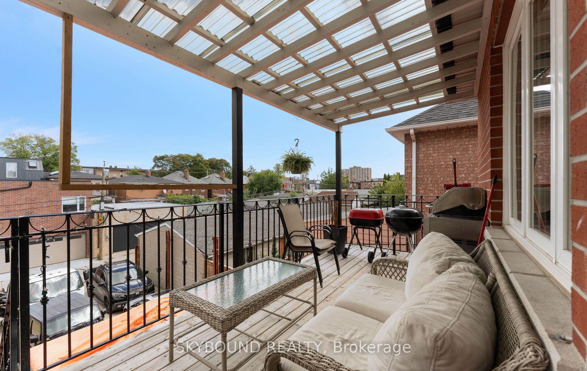 Photo 23 of 101 Ford Street, Toronto, Weston-Pellam Park — HOMEH