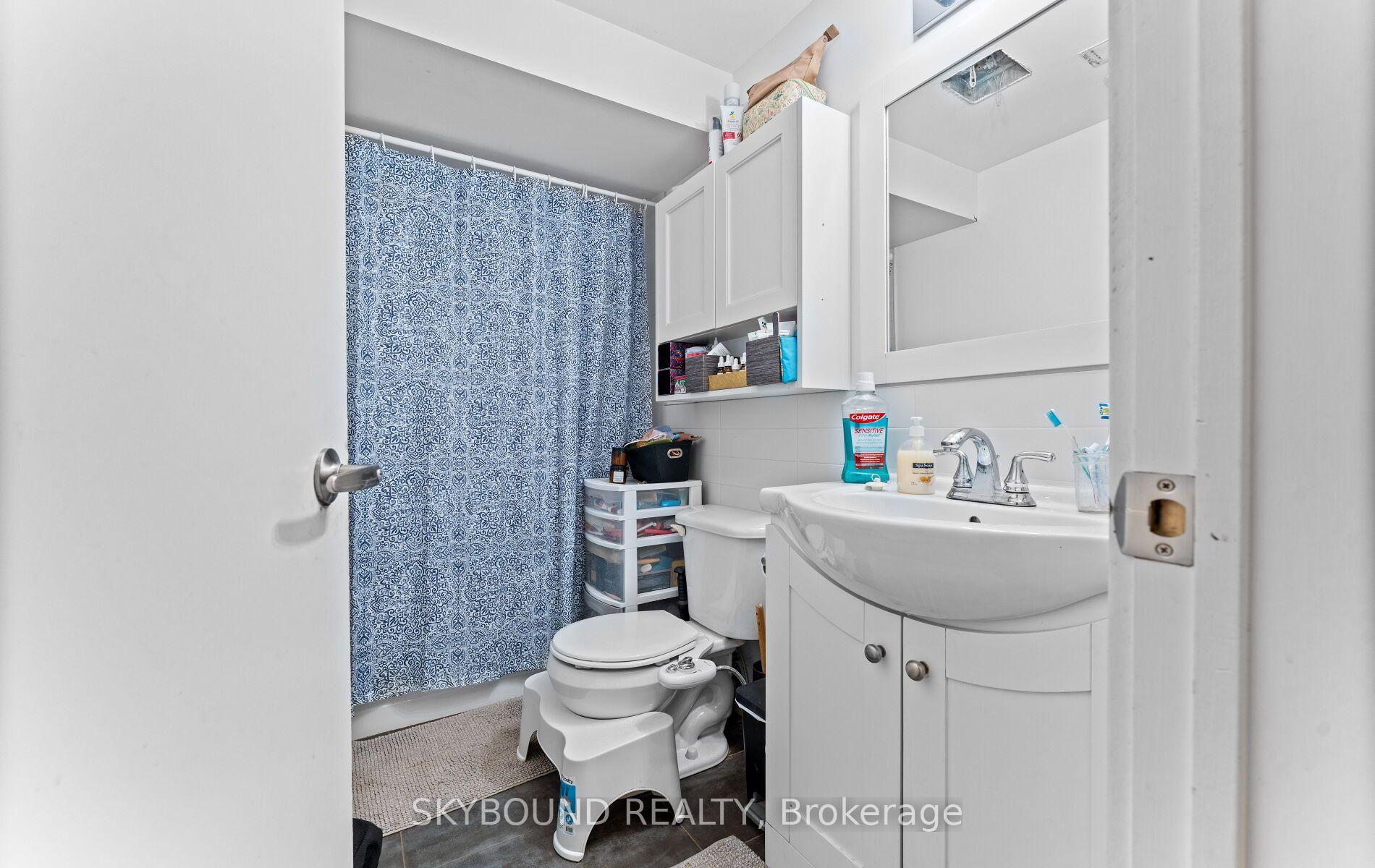 Photo 43 of 101 Ford Street, Toronto, Weston-Pellam Park — HOMEH