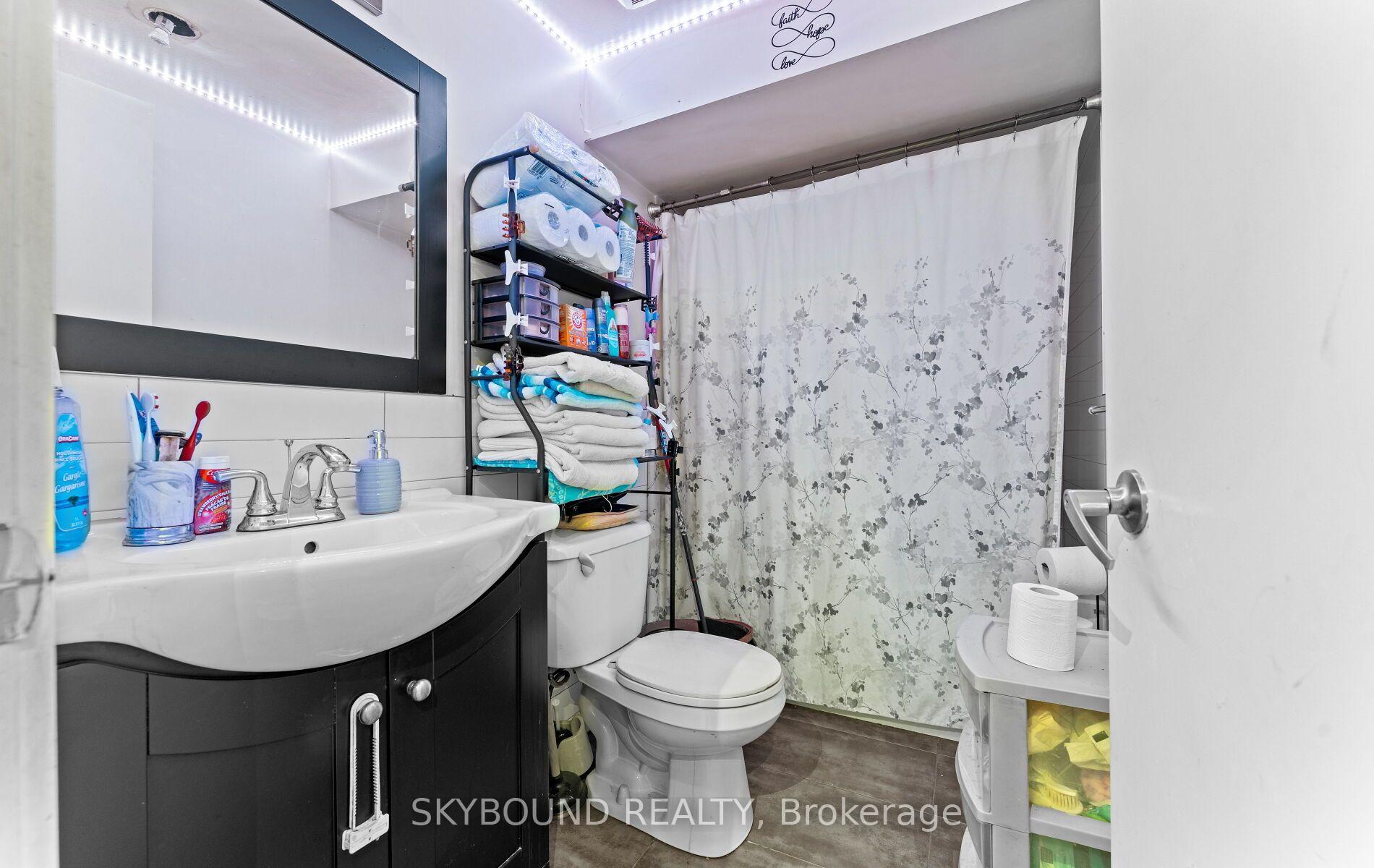Photo 47 of 101 Ford Street, Toronto, Weston-Pellam Park — HOMEH