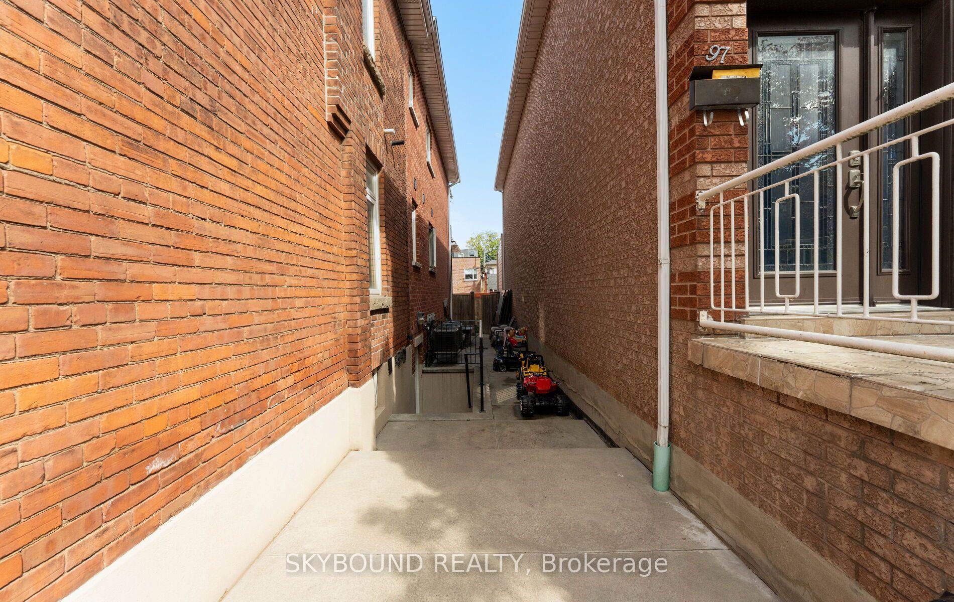 Photo 49 of 101 Ford Street, Toronto, Weston-Pellam Park — HOMEH