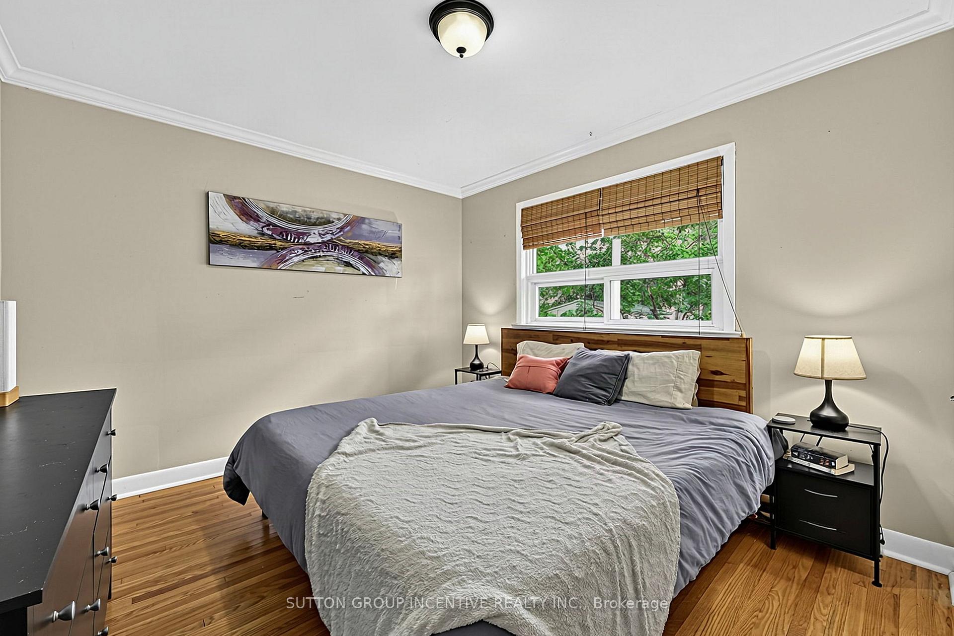 Photo 16 of 163 Grove Street E, Barrie, Wellington — HOMEH