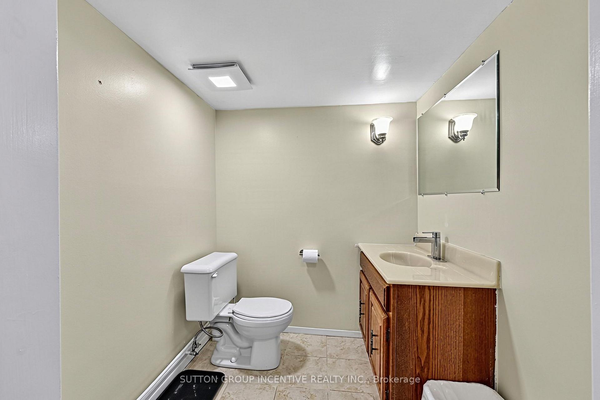 Photo 33 of 163 Grove Street E, Barrie, Wellington — HOMEH