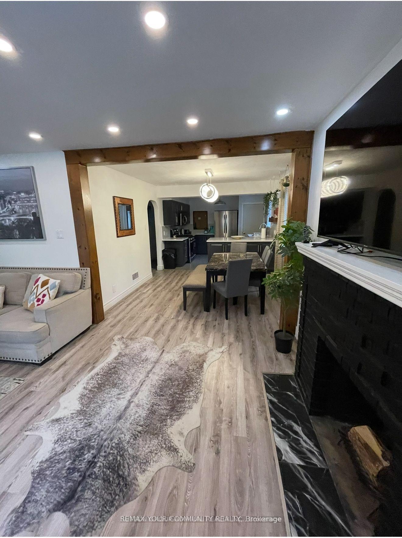 Photo 4 of 3813 St Peter Avenue, Niagara Falls, Stamford — HOMEH