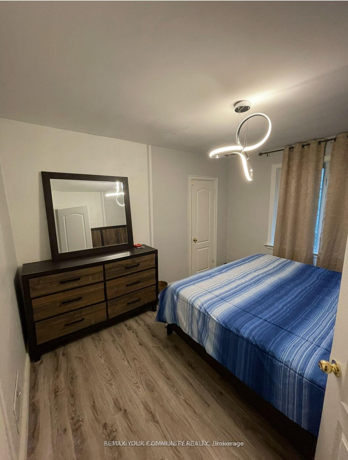 Photo 7 of 3813 St Peter Avenue, Niagara Falls, Stamford — HOMEH