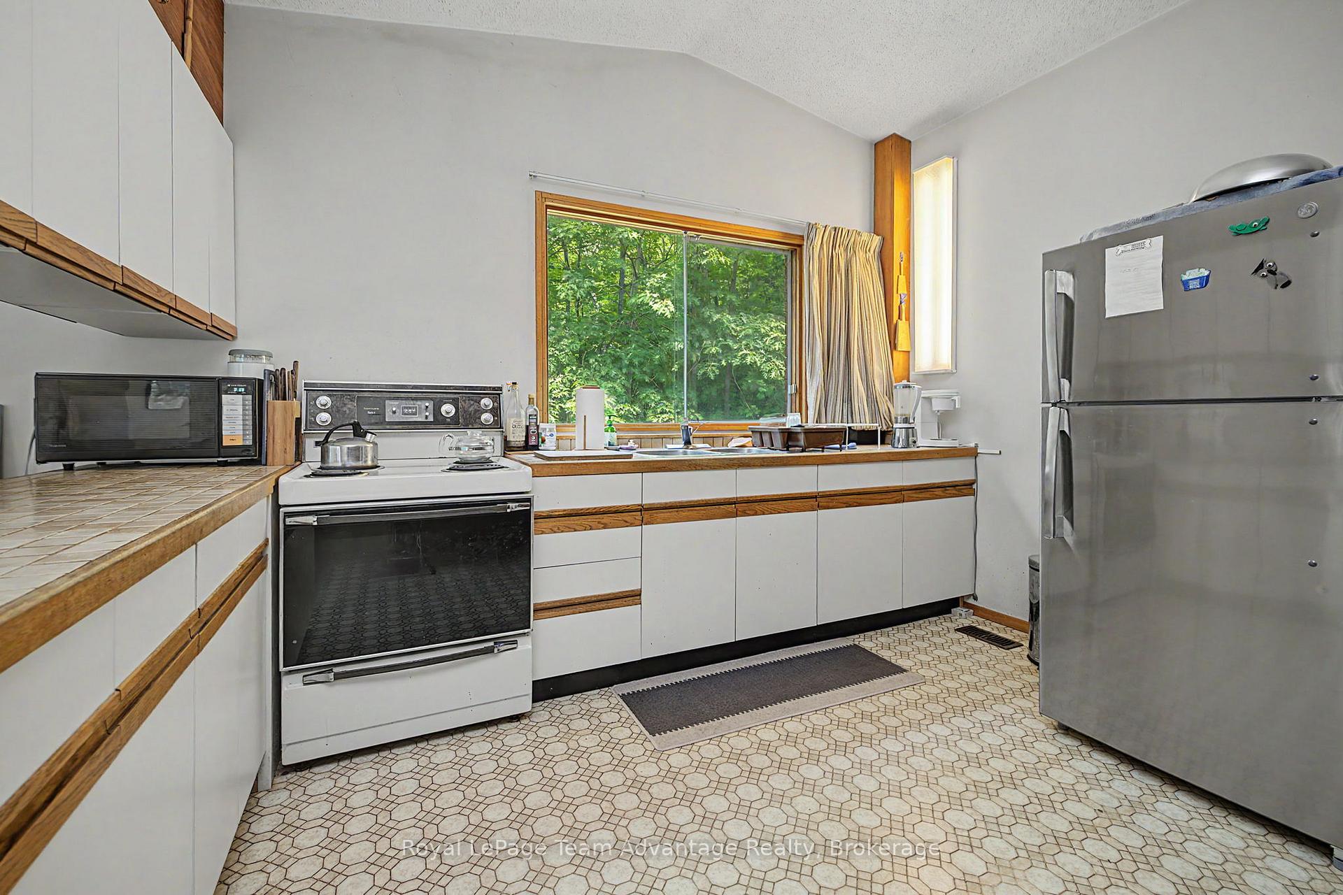 Photo 18 of 49 Bayview Drive, Carling — HOMEH
