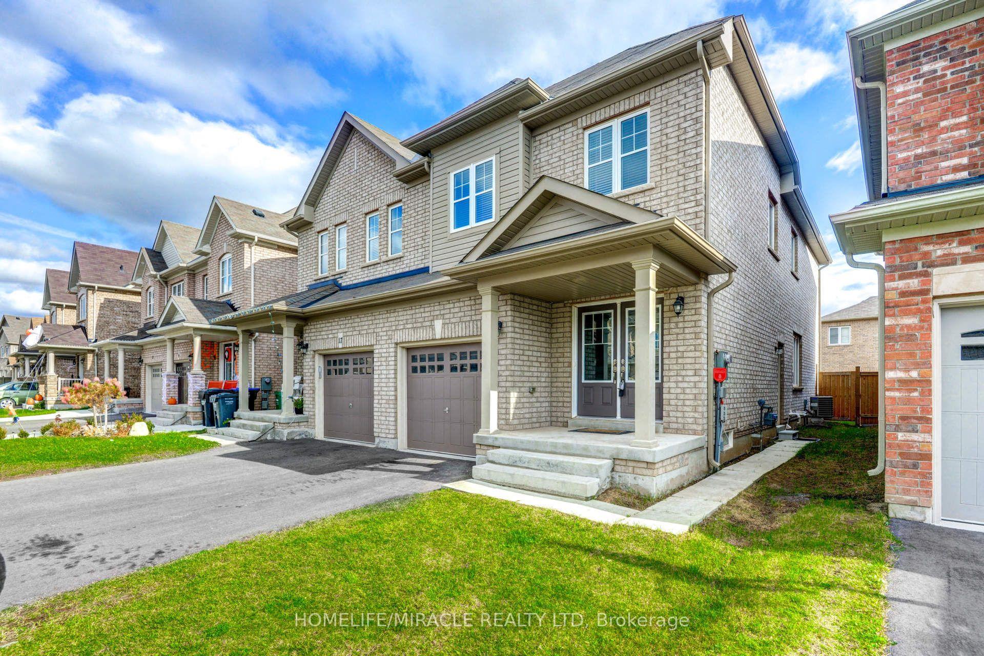 Photo 4 of 15 Banbridge Crescent, Brampton, Credit Valley — HOMEH
