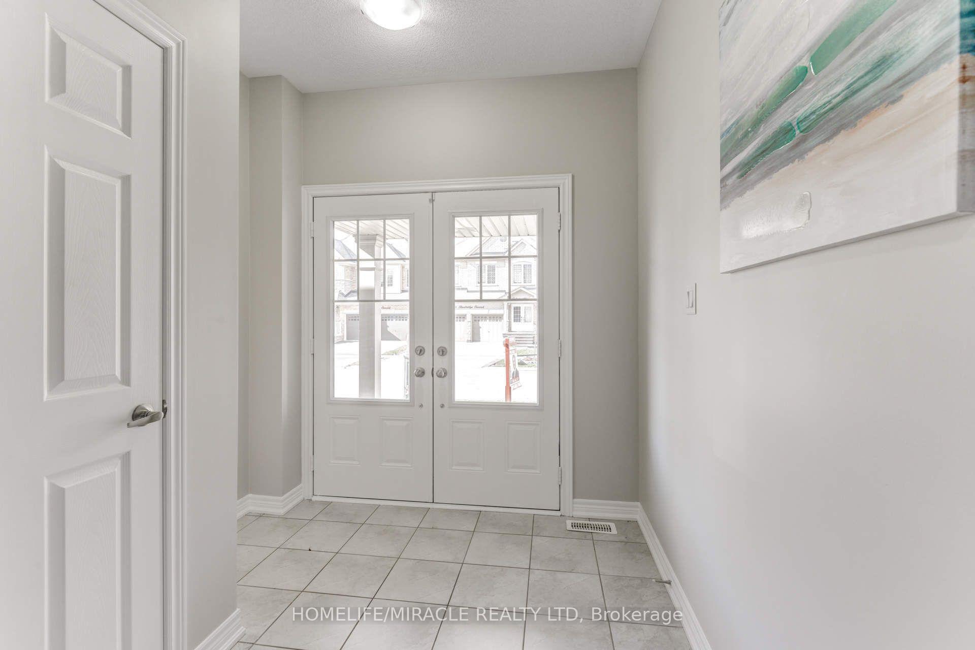 Photo 6 of 15 Banbridge Crescent, Brampton, Credit Valley — HOMEH
