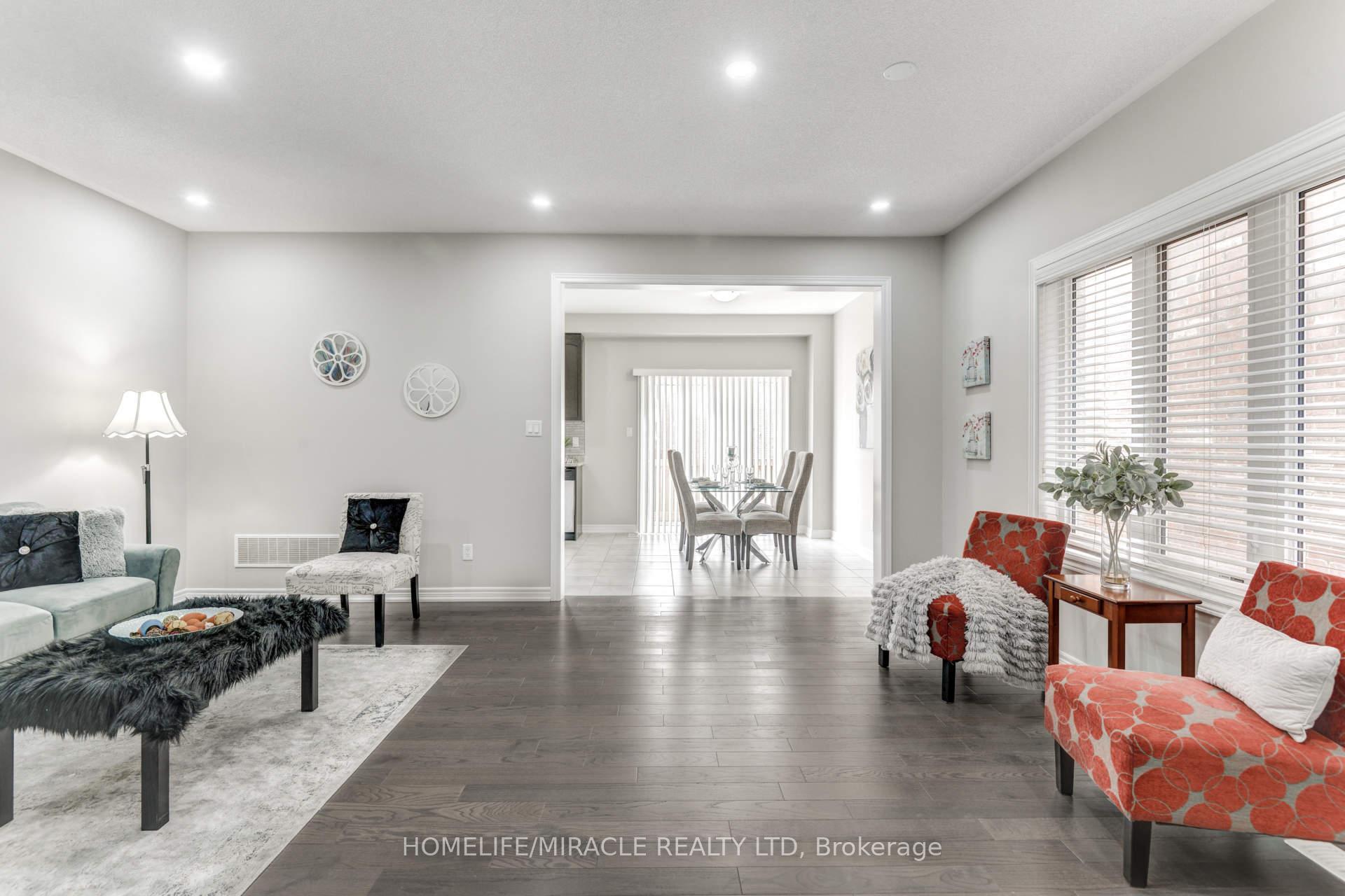 Photo 10 of 15 Banbridge Crescent, Brampton, Credit Valley — HOMEH