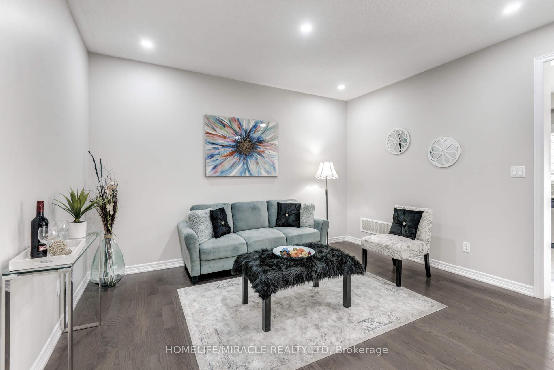 Photo 12 of 15 Banbridge Crescent, Brampton, Credit Valley — HOMEH