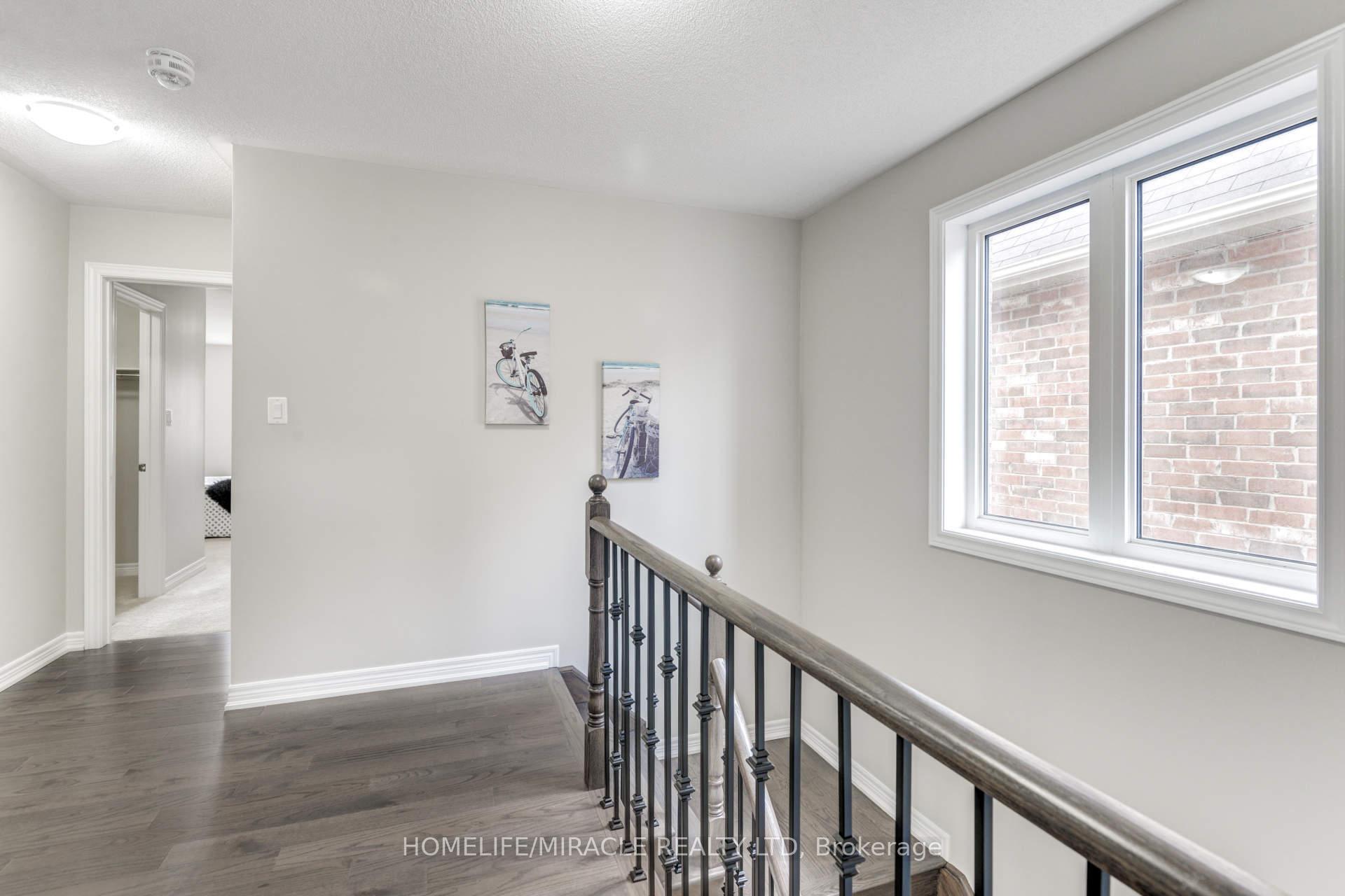 Photo 36 of 15 Banbridge Crescent, Brampton, Credit Valley — HOMEH