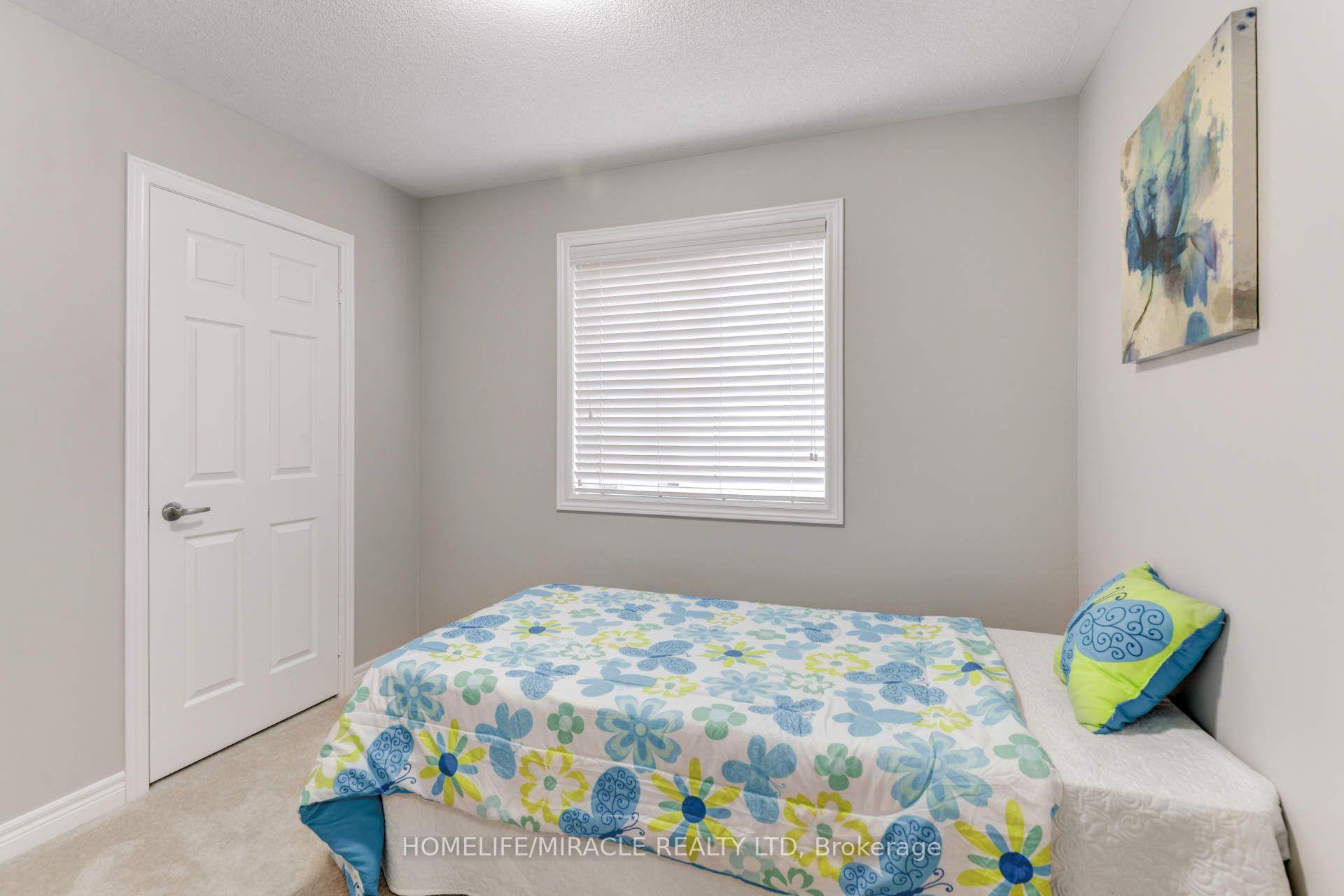 Photo 44 of 15 Banbridge Crescent, Brampton, Credit Valley — HOMEH