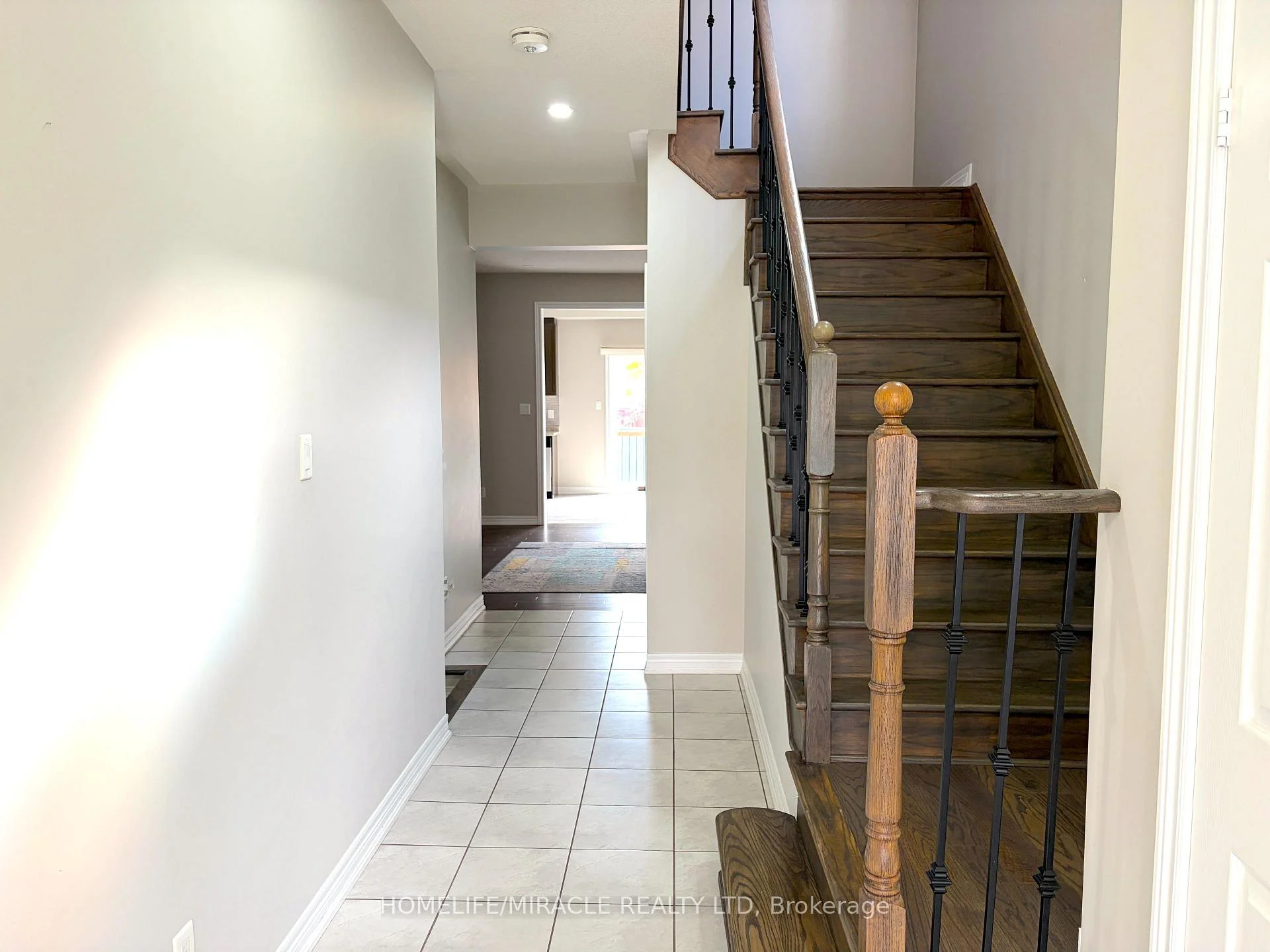 Photo 13 of 15 Banbridge Crescent, Brampton, Credit Valley — HOMEH