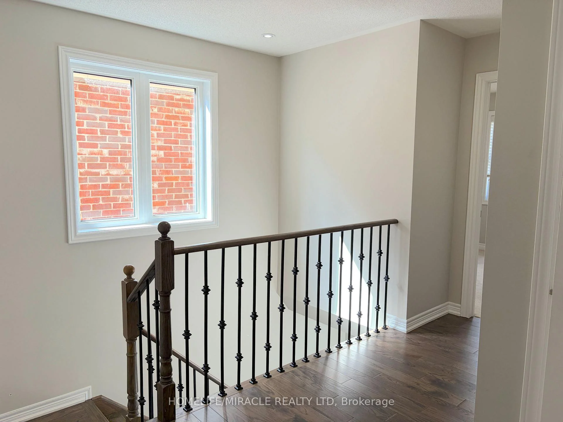 Photo 17 of 15 Banbridge Crescent, Brampton, Credit Valley — HOMEH