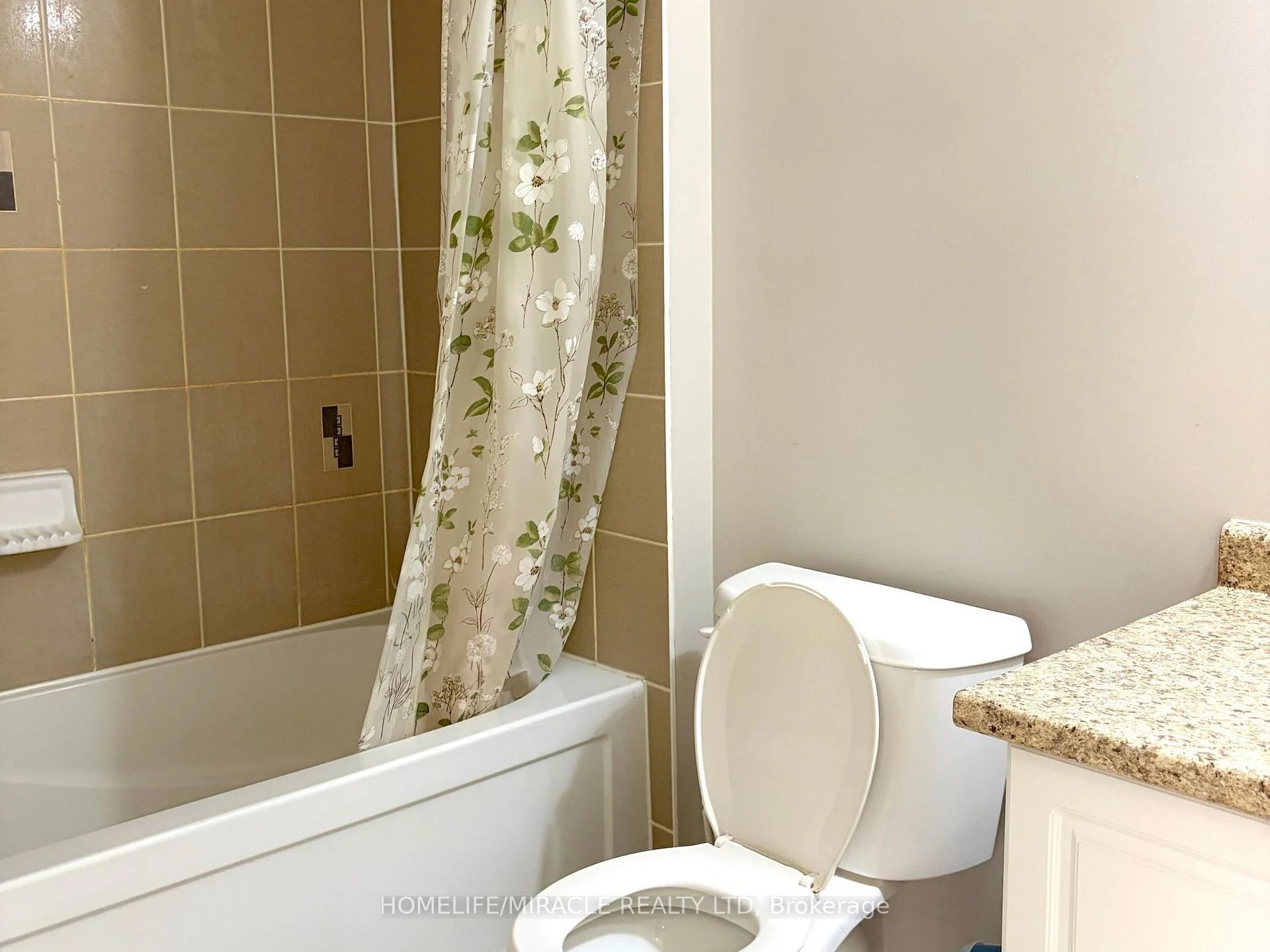Photo 27 of 15 Banbridge Crescent, Brampton, Credit Valley — HOMEH